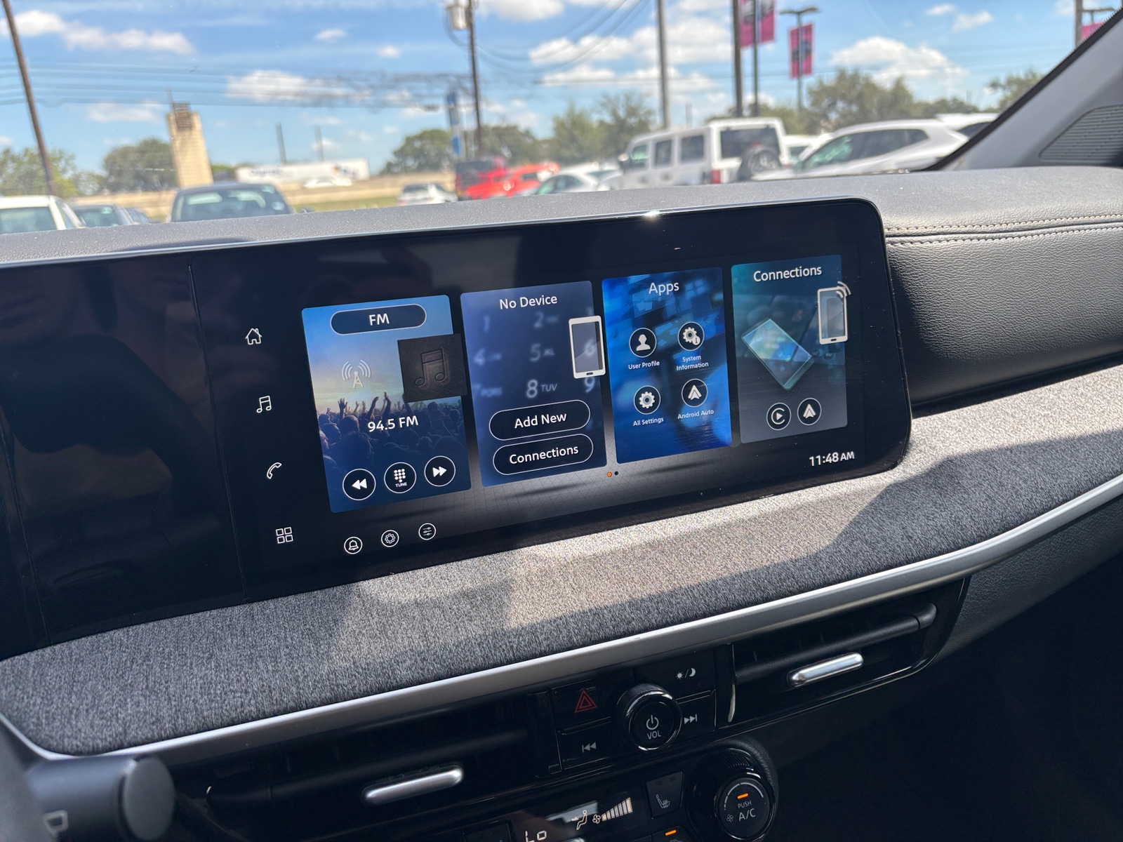 Thumbnail: 2026 Nissan Kicks - 4