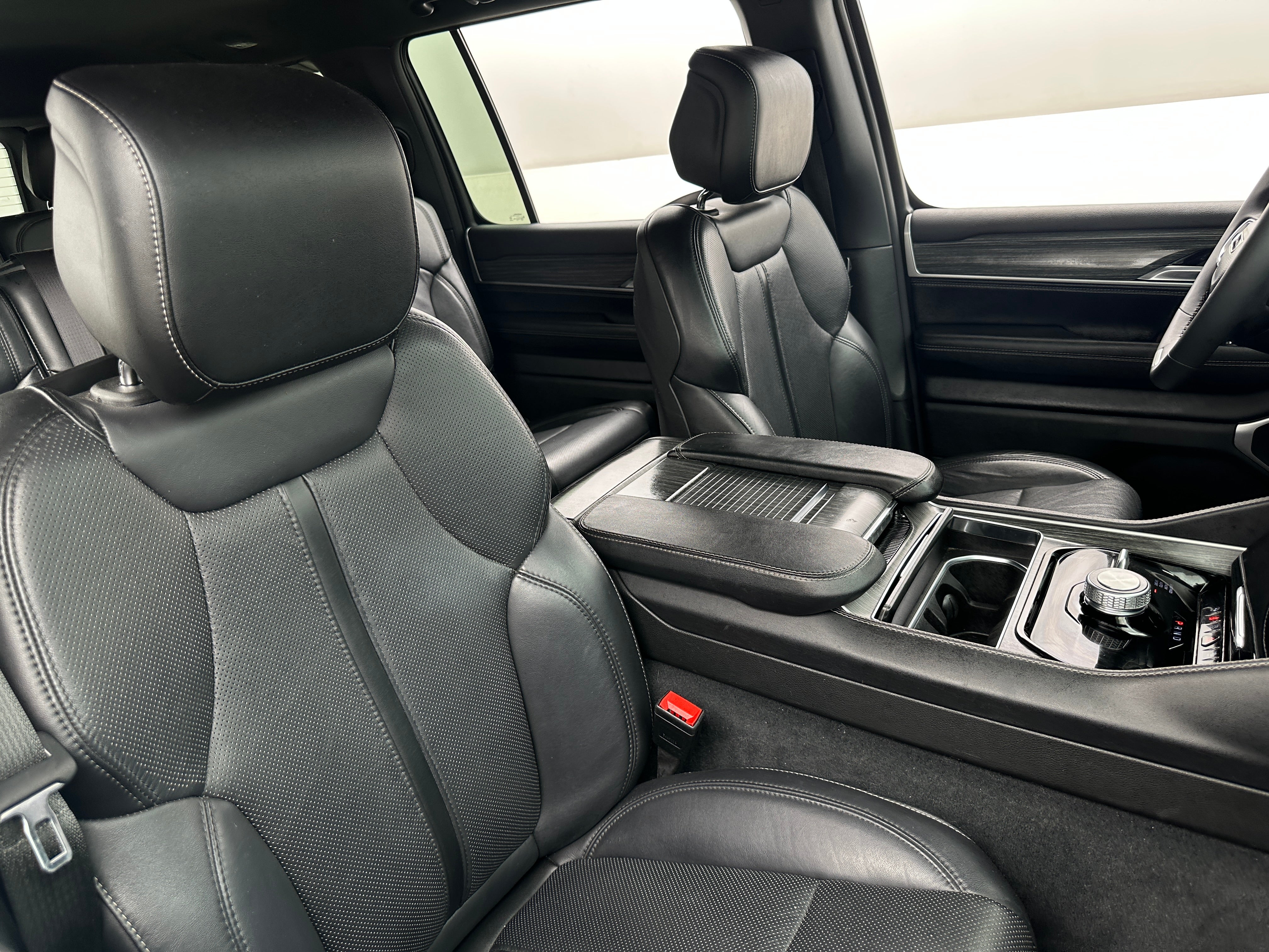 2024 Jeep Wagoneer