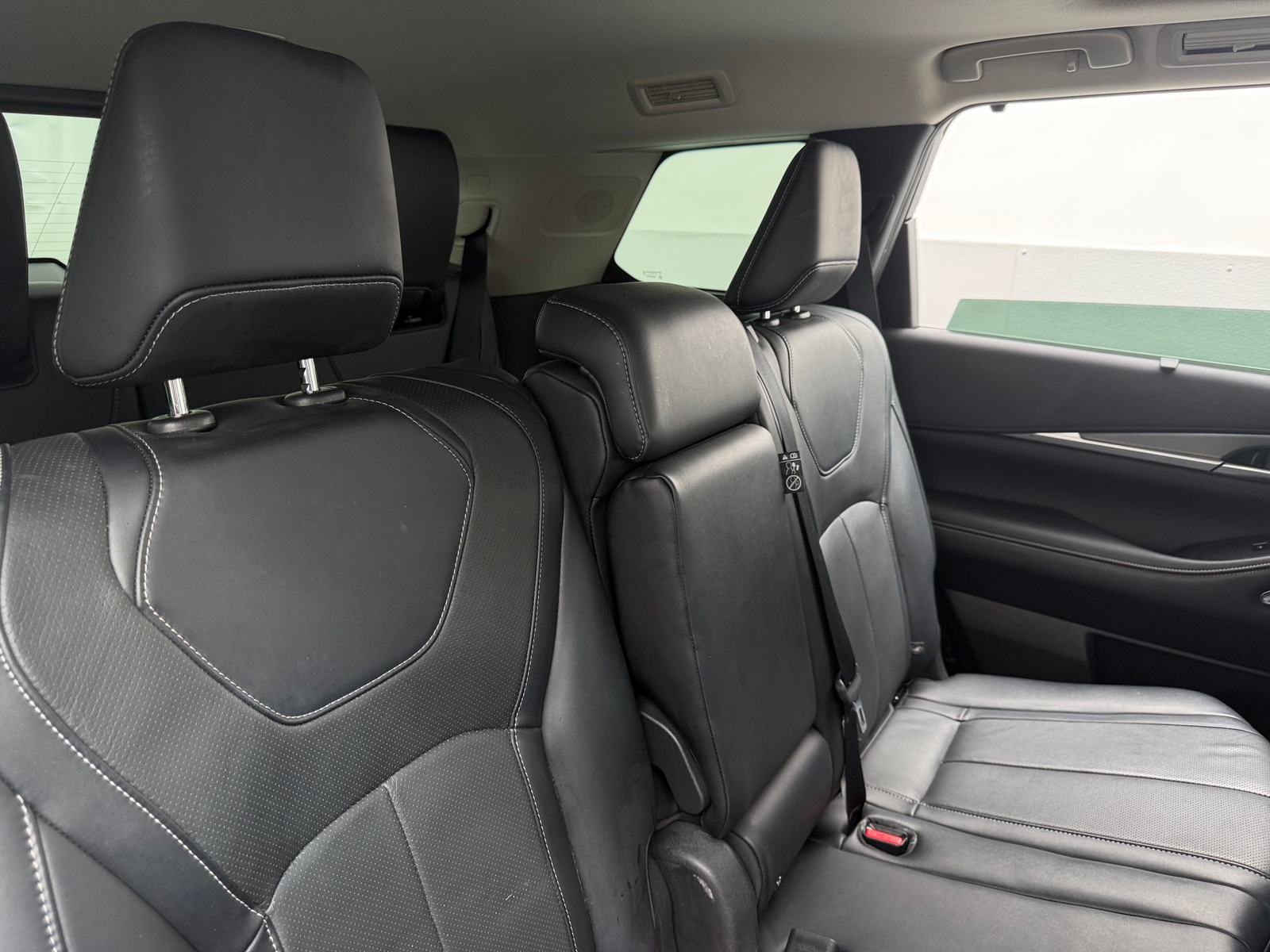 Thumbnail: 2023 INFINITI QX60 - 5