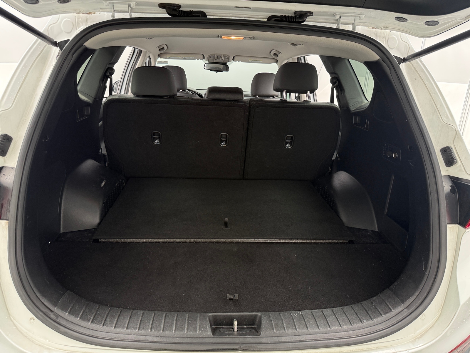 Thumbnail: 2019 Hyundai Santa Fe - 7