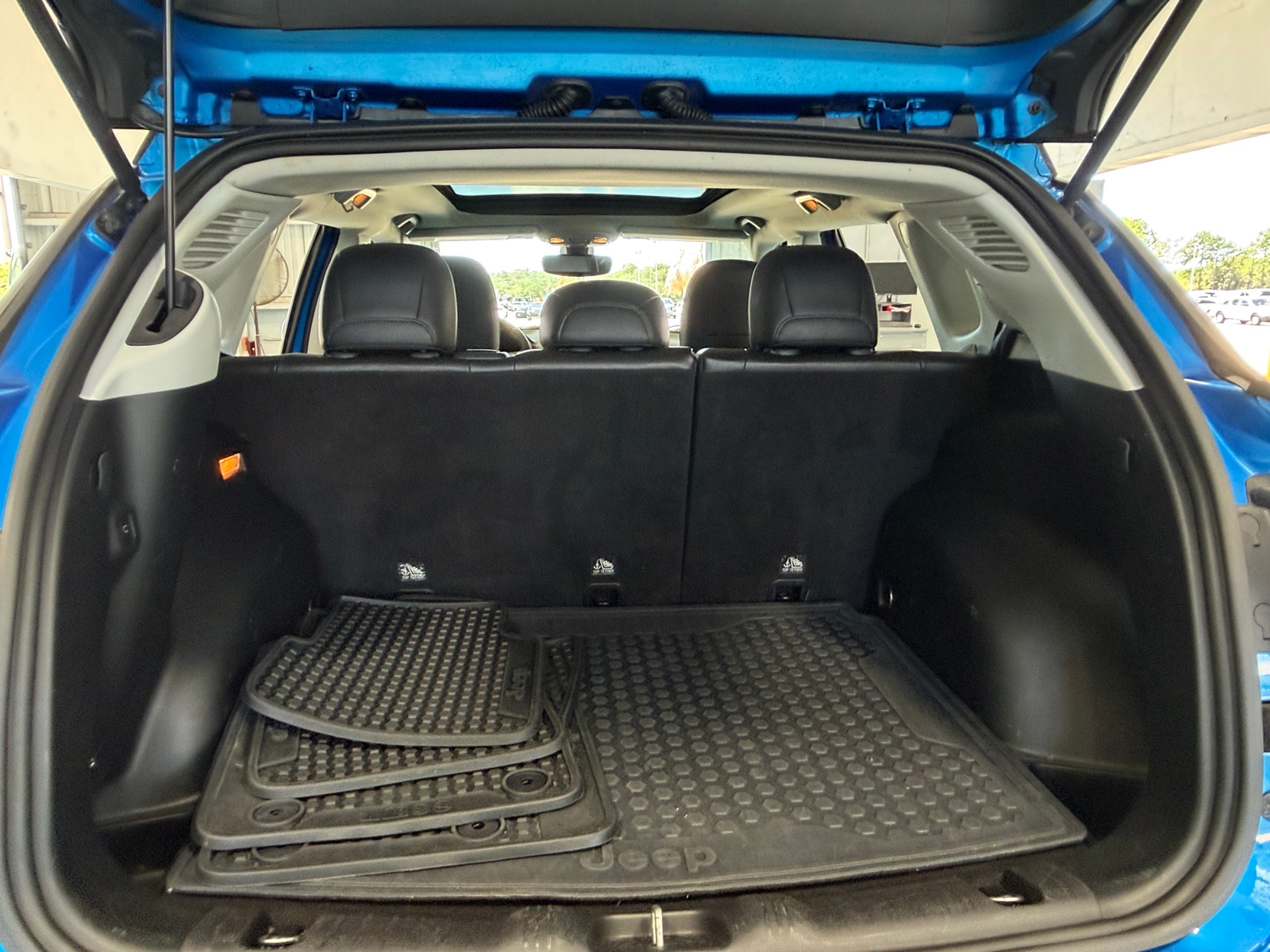 Thumbnail: 2018 Jeep Compass - 6