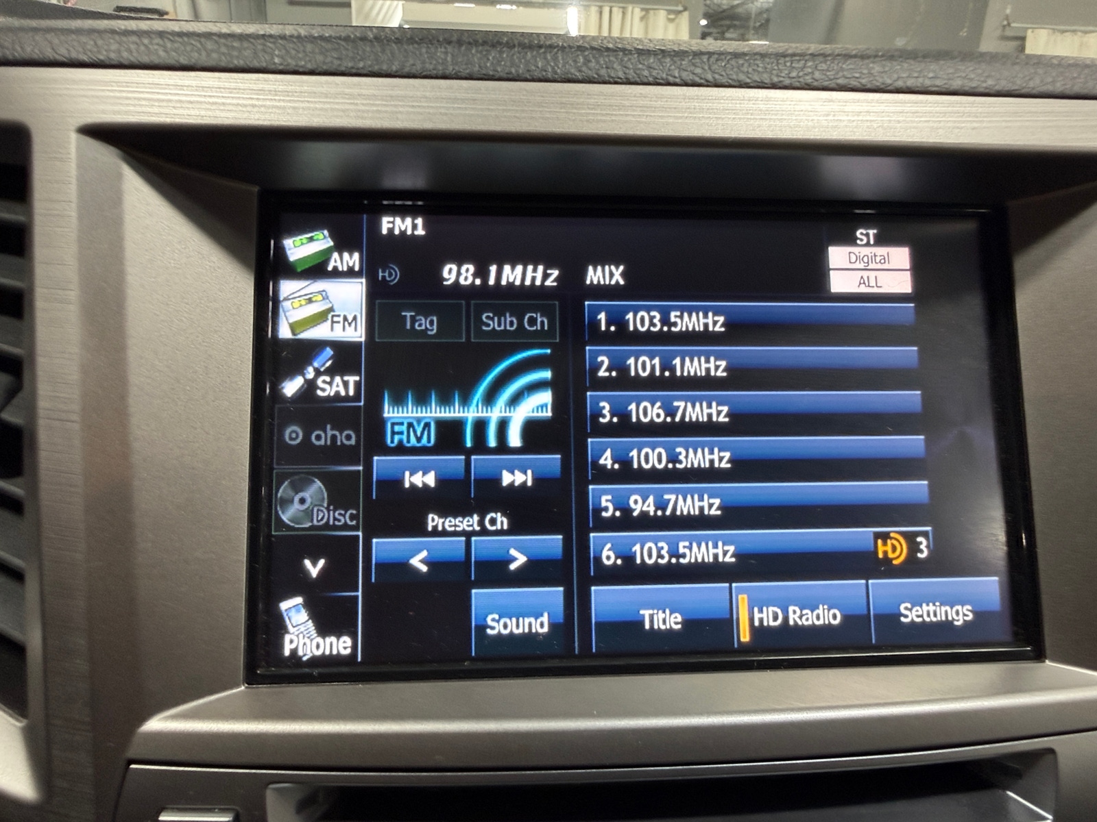 Thumbnail: 2013 Subaru Outback - 3