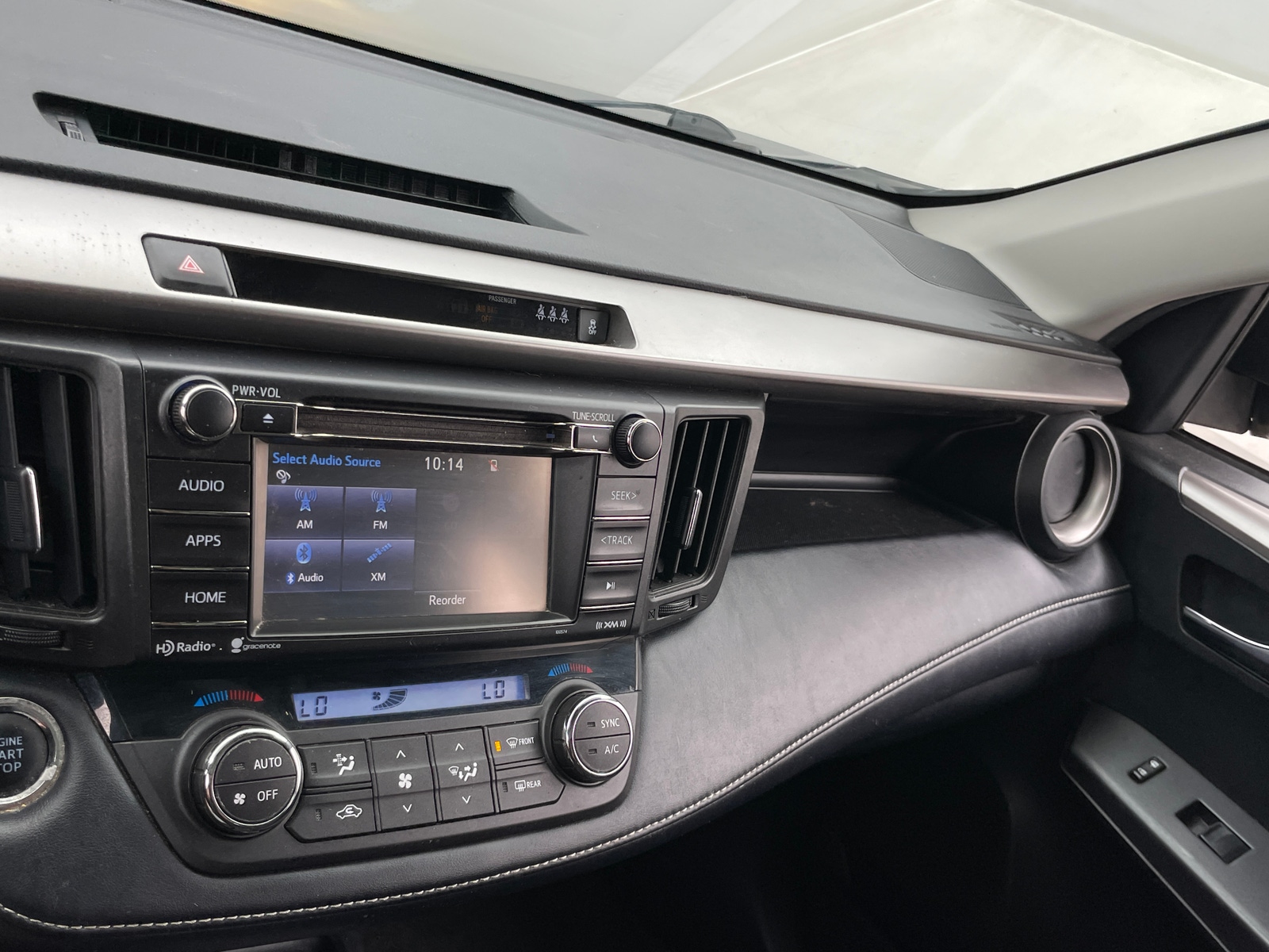 Thumbnail: 2018 Toyota RAV4 - 4