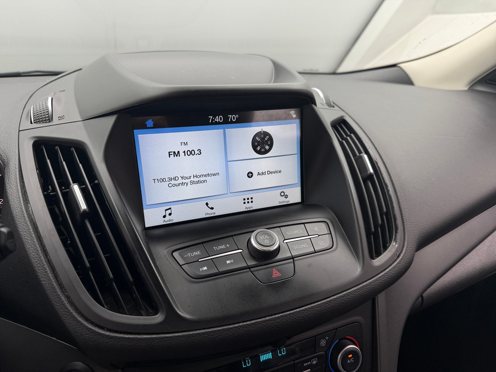 Thumbnail: 2019 Ford Escape - 3