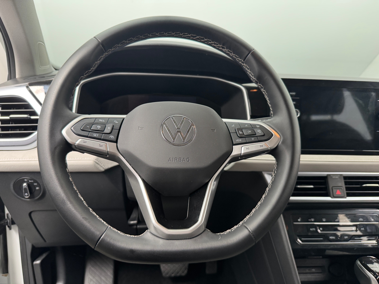 Thumbnail: 2025 Volkswagen Taos - 5