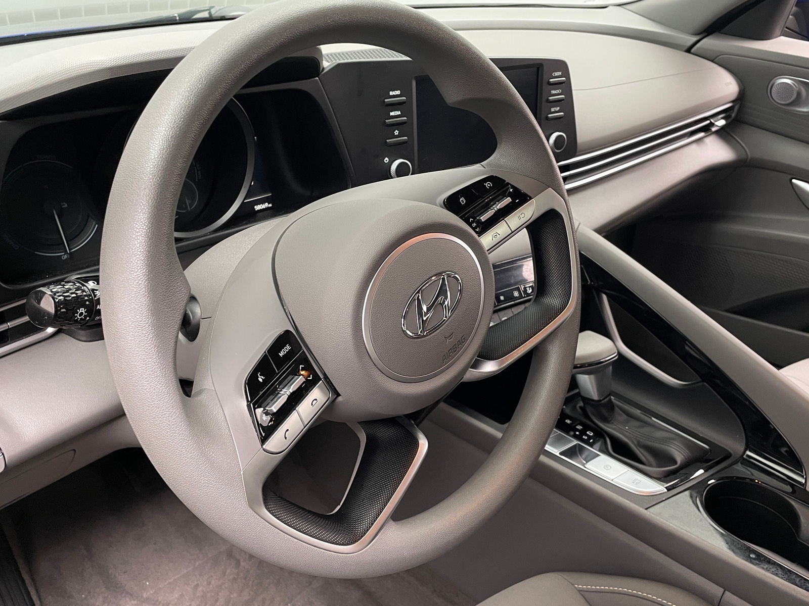 Thumbnail: 2023 Hyundai Elantra - 5