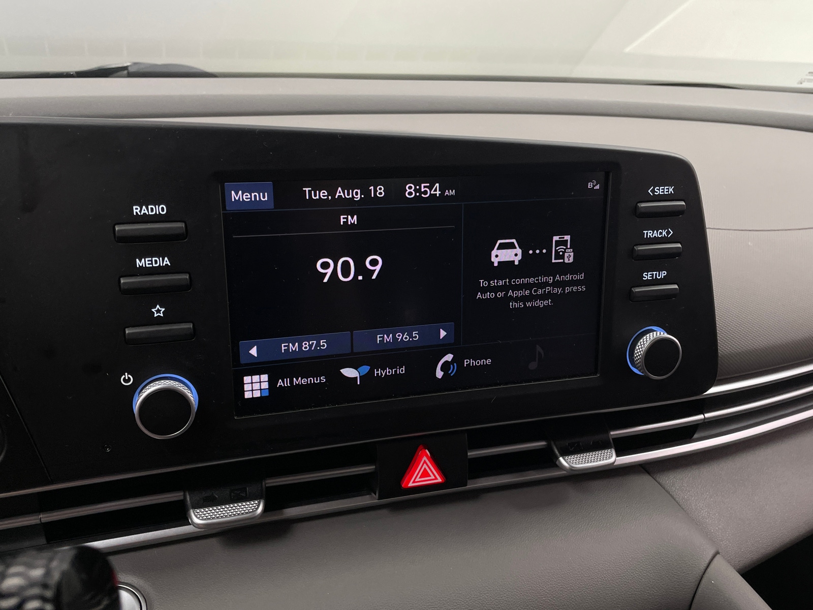Thumbnail: 2023 Hyundai Elantra - 4