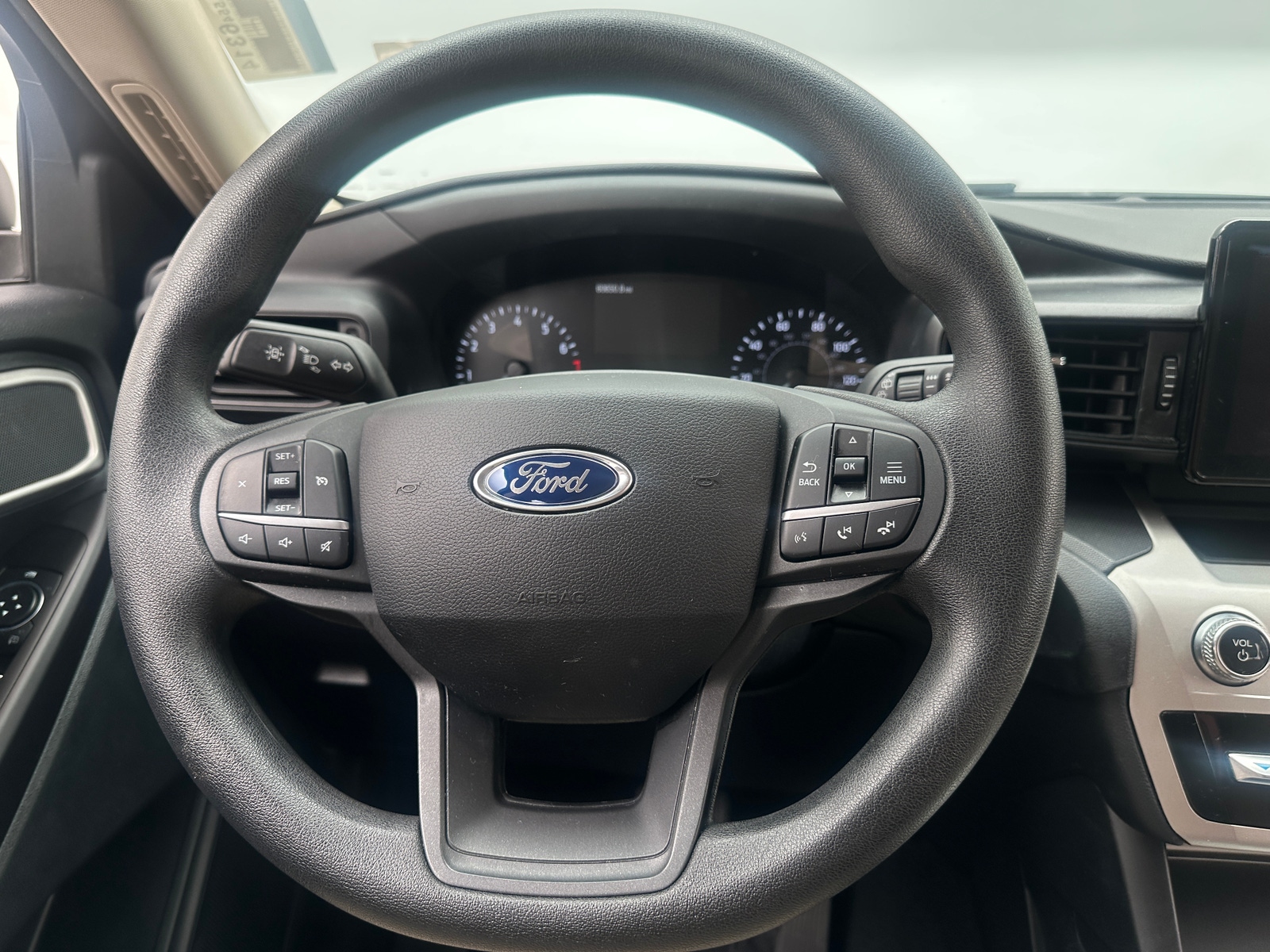 Thumbnail: 2021 Ford Explorer - 5