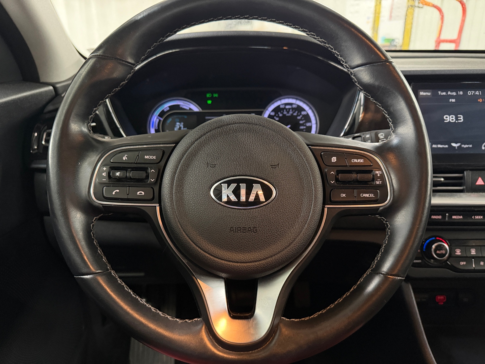 Thumbnail: 2021 Kia Niro - 5