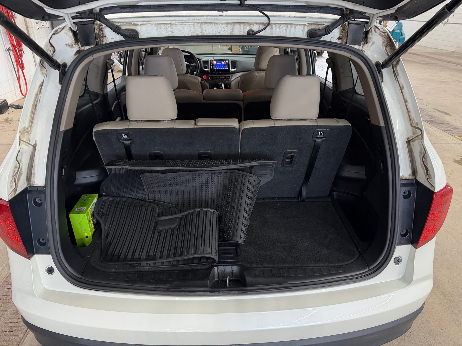 Thumbnail: 2017 Honda Pilot - 6