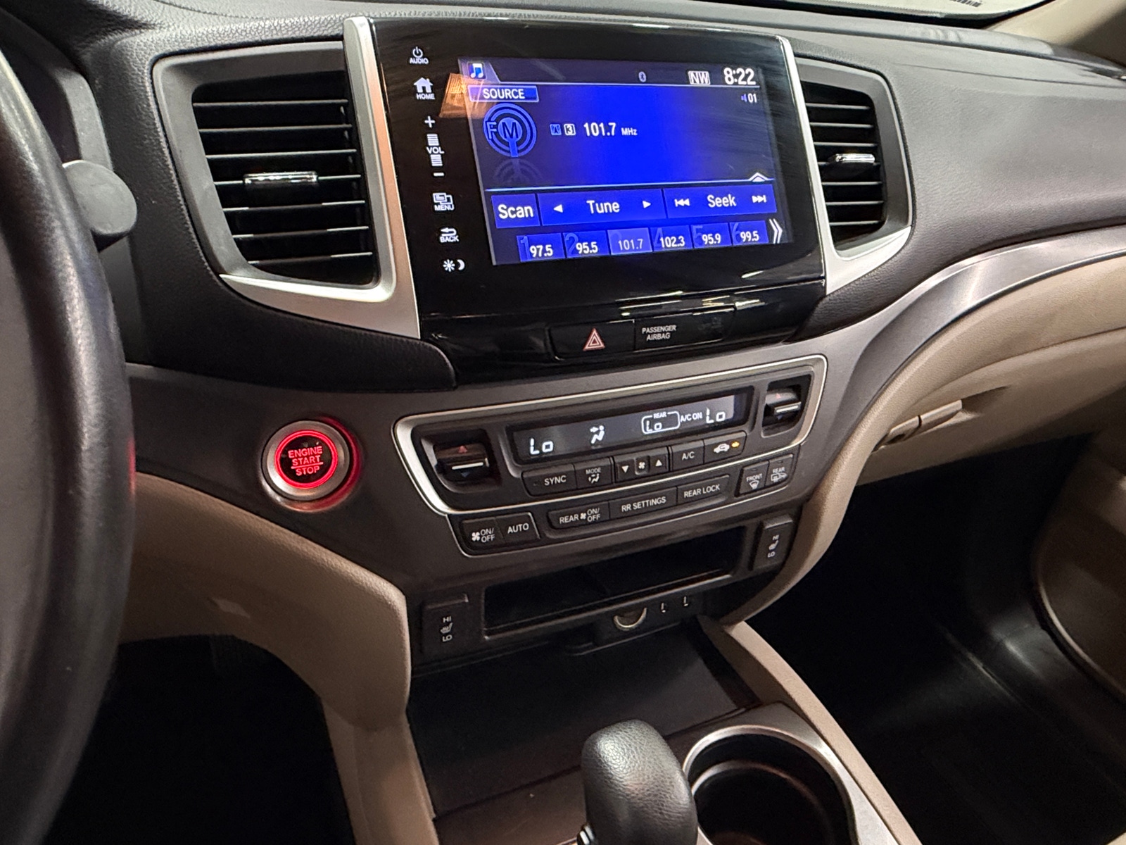Thumbnail: 2017 Honda Pilot - 3