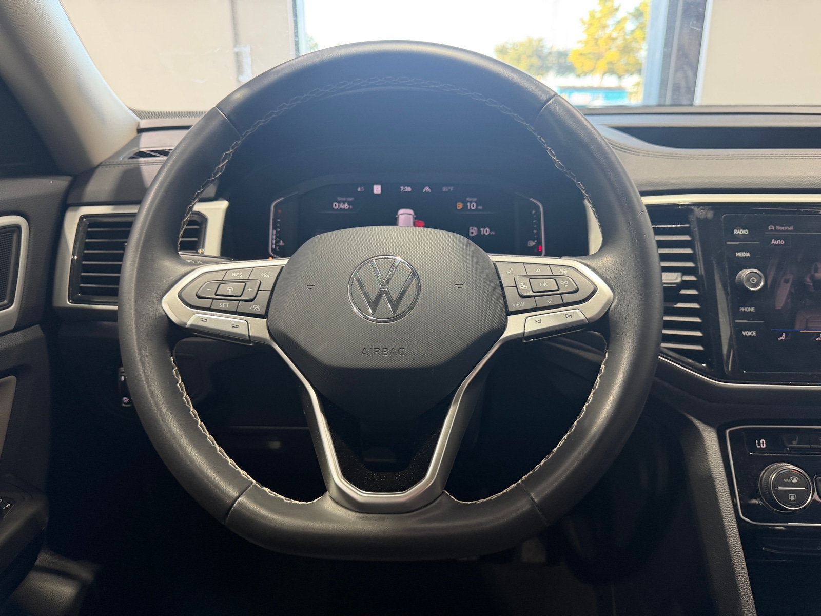 Thumbnail: 2022 Volkswagen Atlas - 4