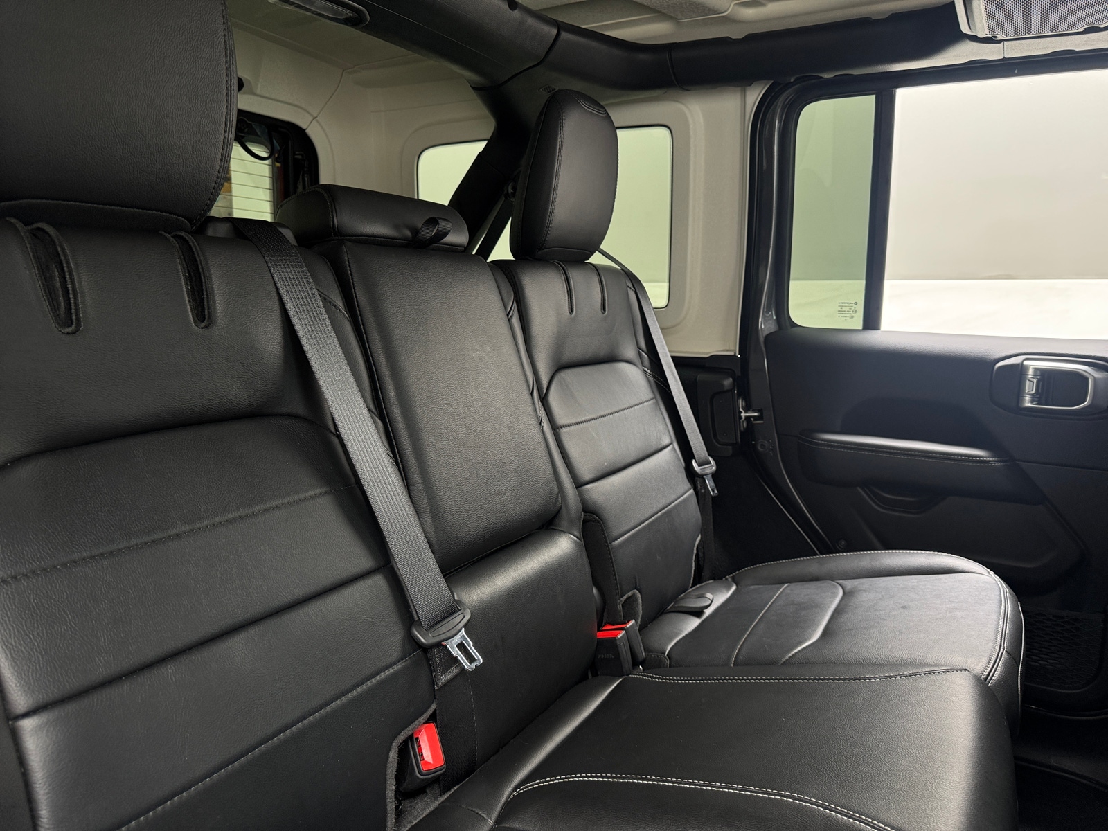 Thumbnail: 2022 Jeep Wrangler - 5
