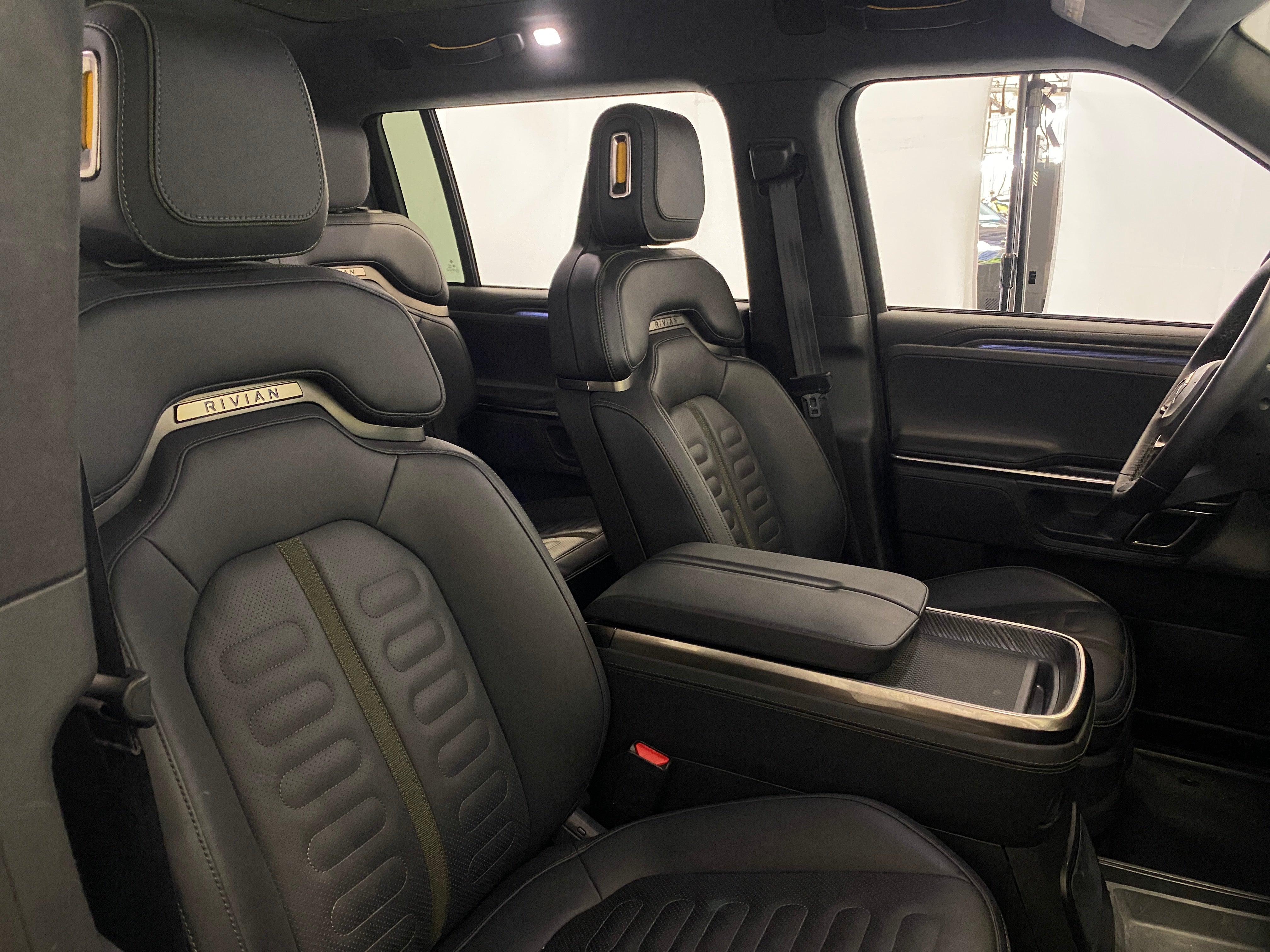 Used 2023 Rivian R1S Adventure with VIN 7PDSGABA0PN022960 for sale in Auburn, WA