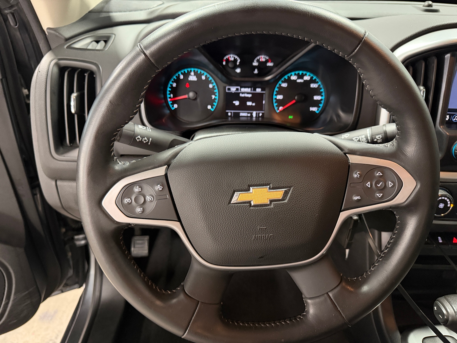 Thumbnail: 2021 Chevrolet Colorado - 5