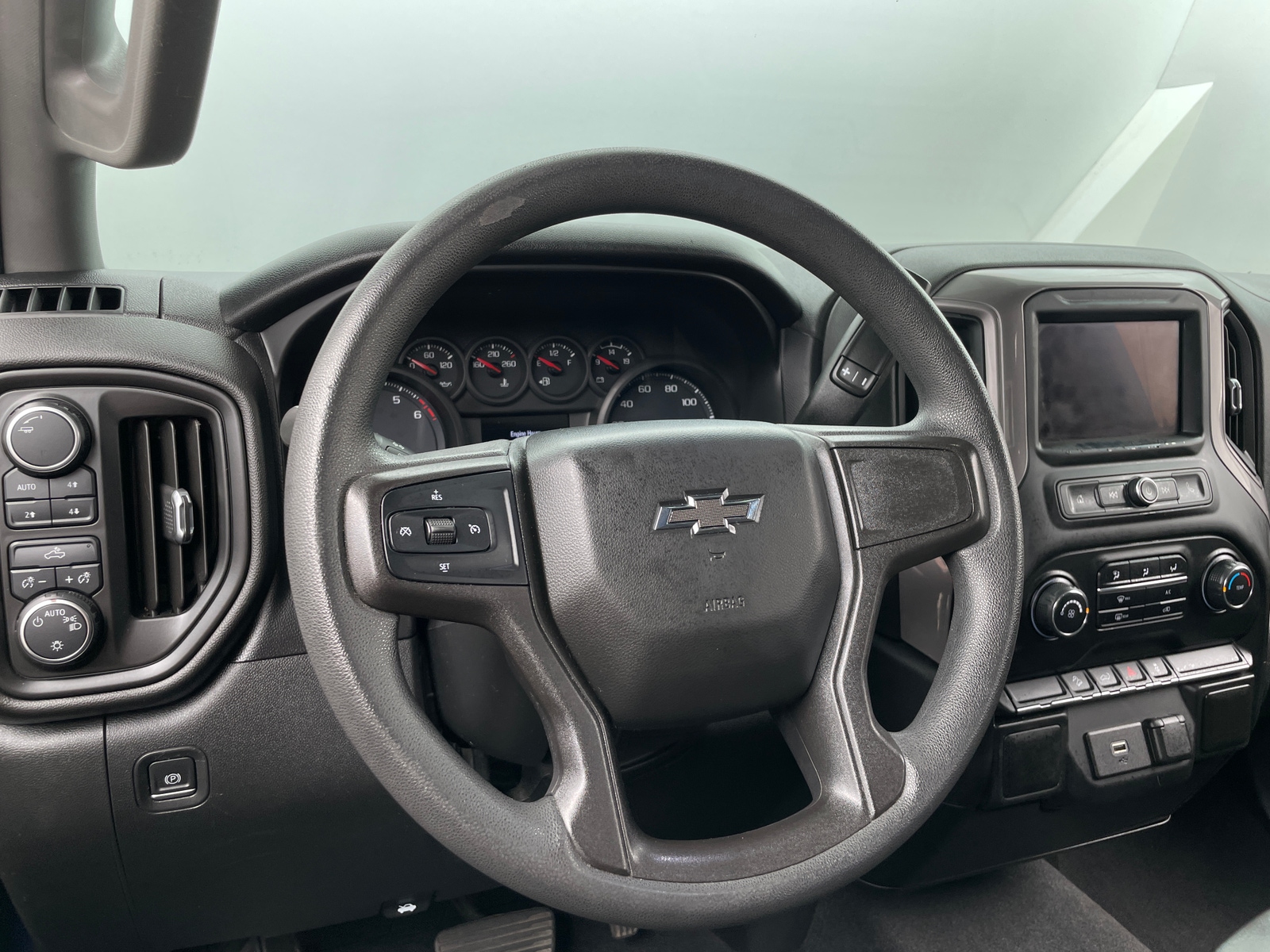 Thumbnail: 2020 Chevrolet Silverado 1500 - 5