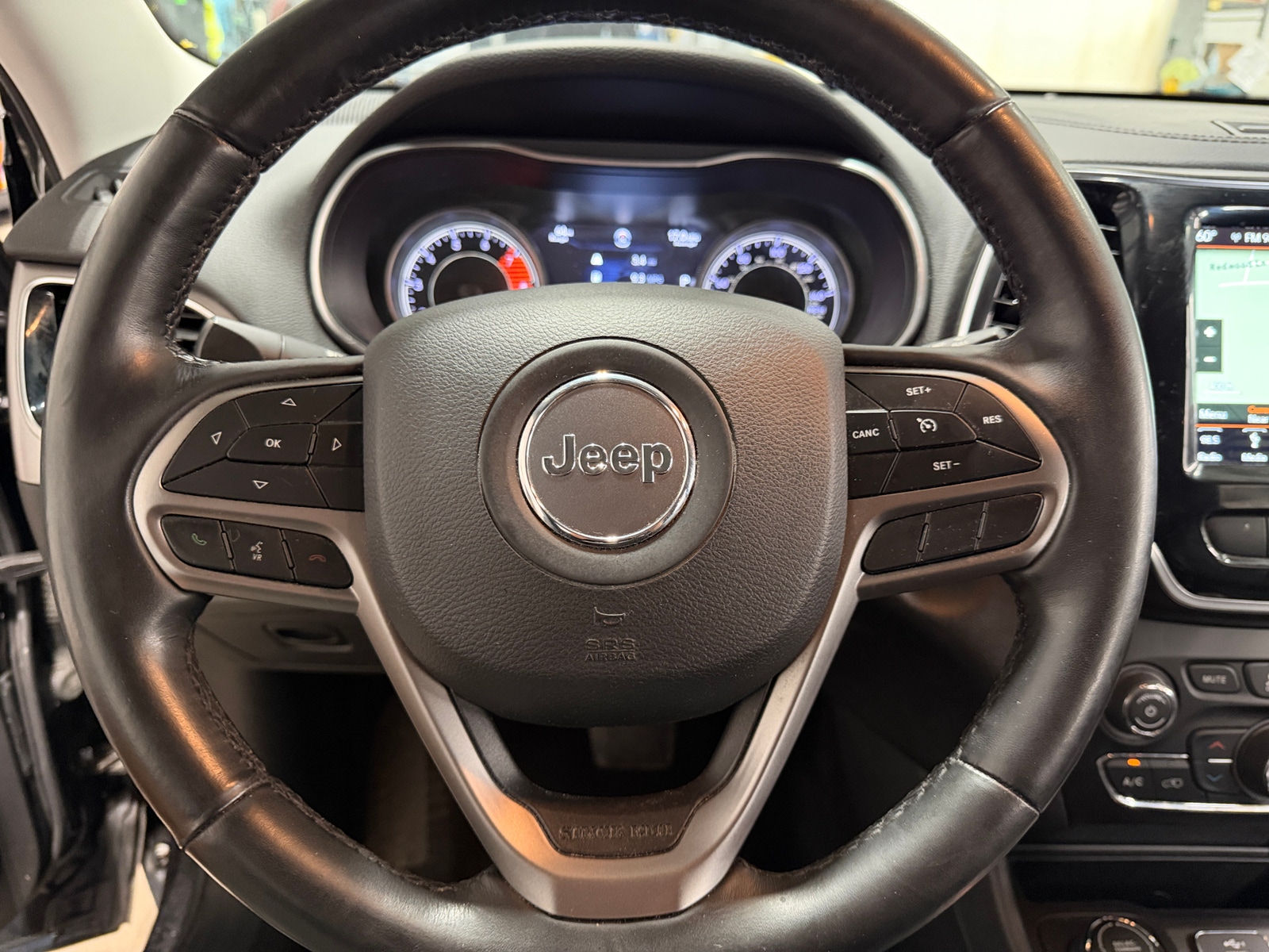 Thumbnail: 2019 Jeep Cherokee - 4