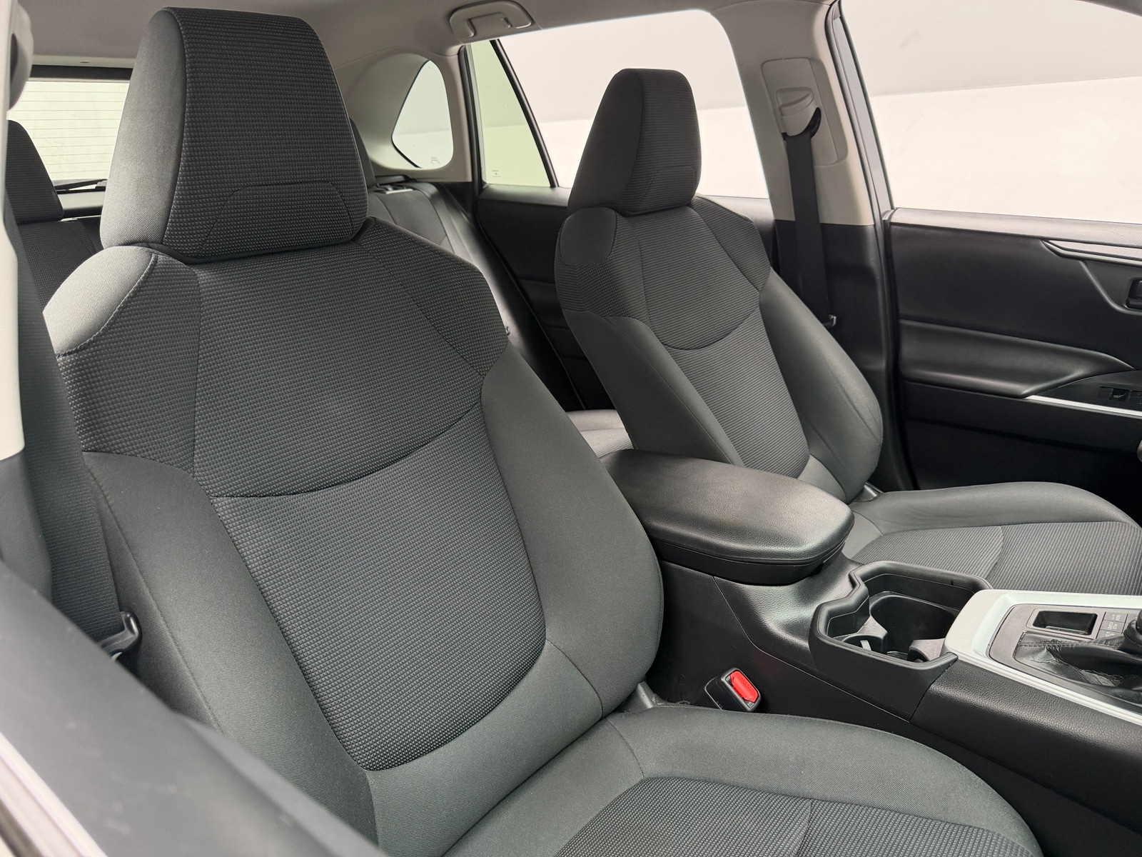 Thumbnail: 2020 Toyota RAV4 - 2