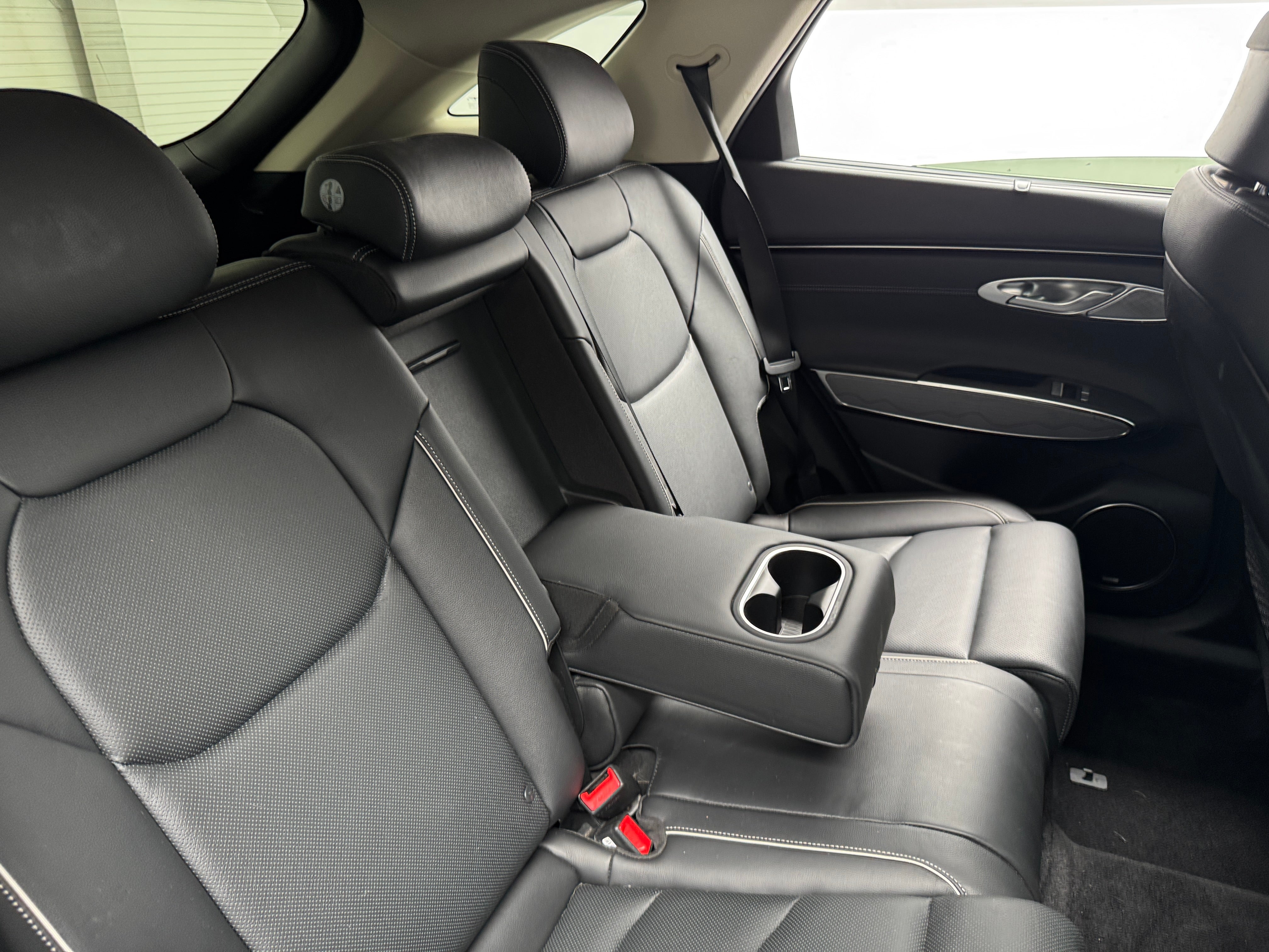 2023 GENESIS GV70 Standard