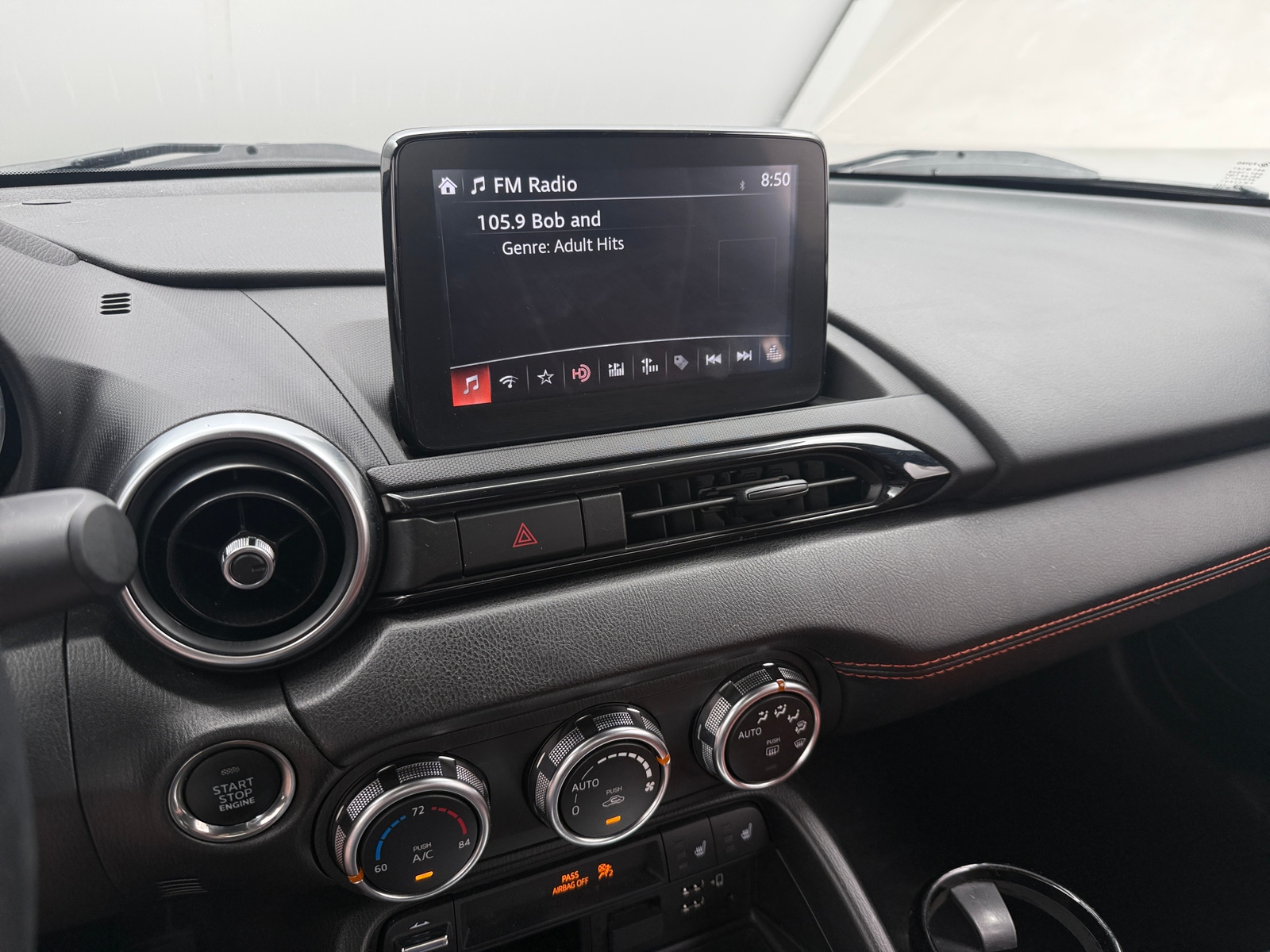 Thumbnail: 2022 Mazda MX-5 Miata - 3