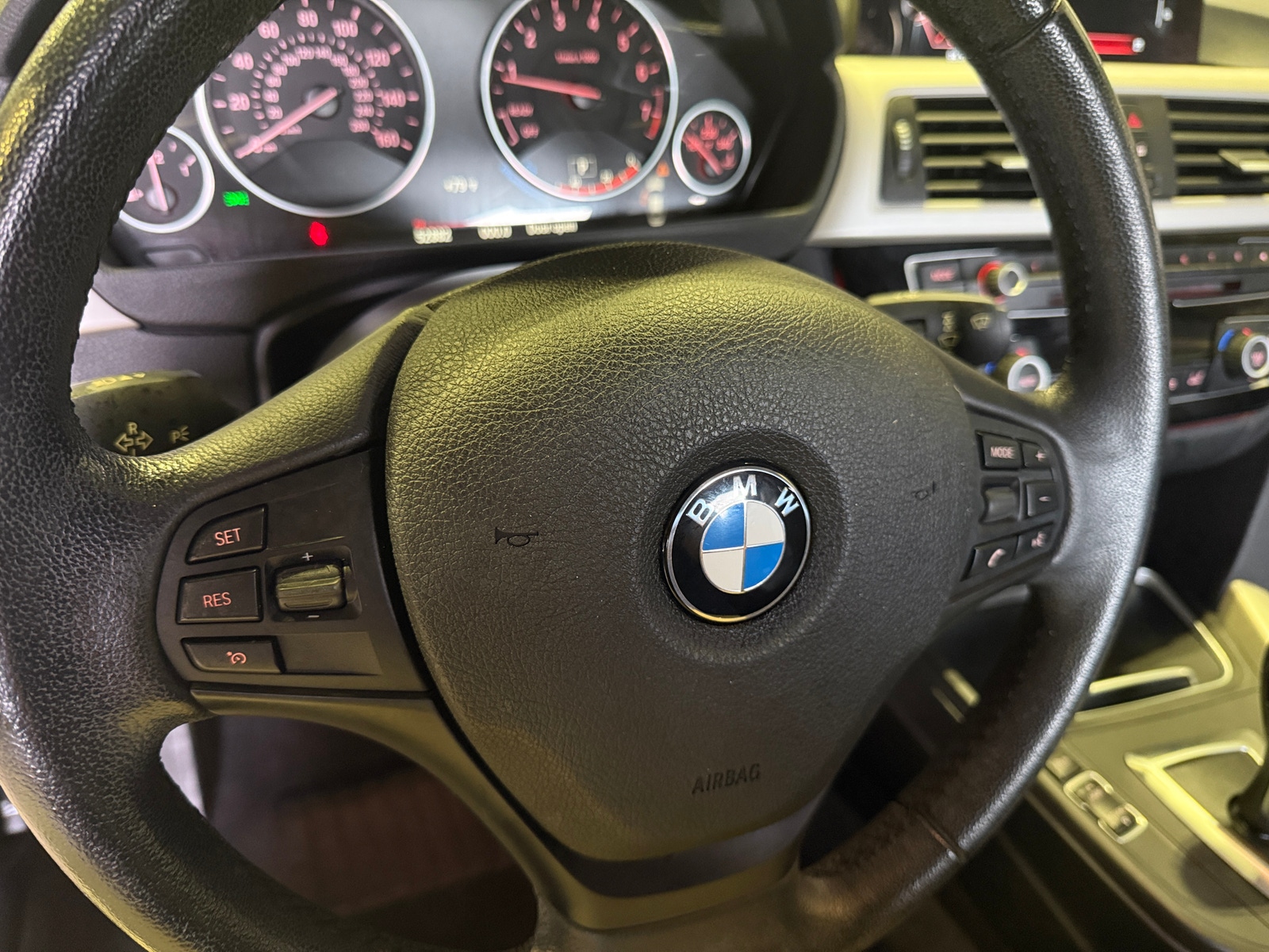 Thumbnail: 2016 BMW 3 Series - 4