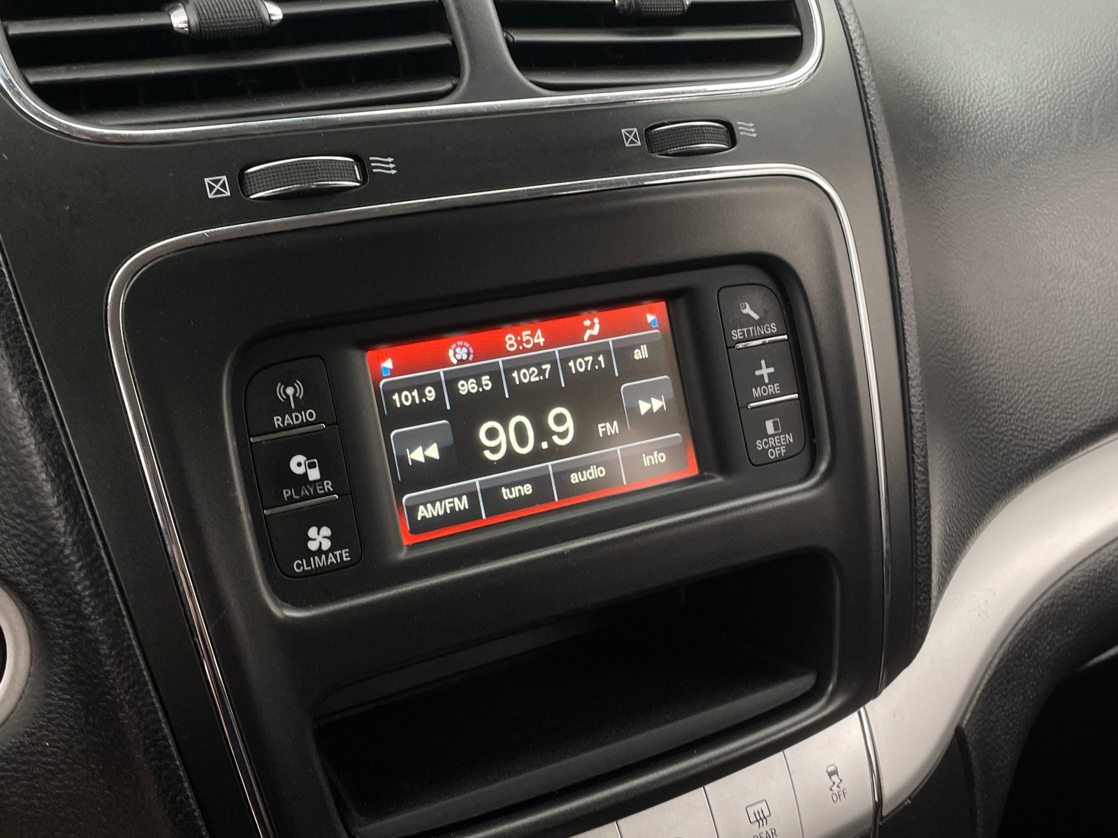 Thumbnail: 2018 Dodge Journey - 4