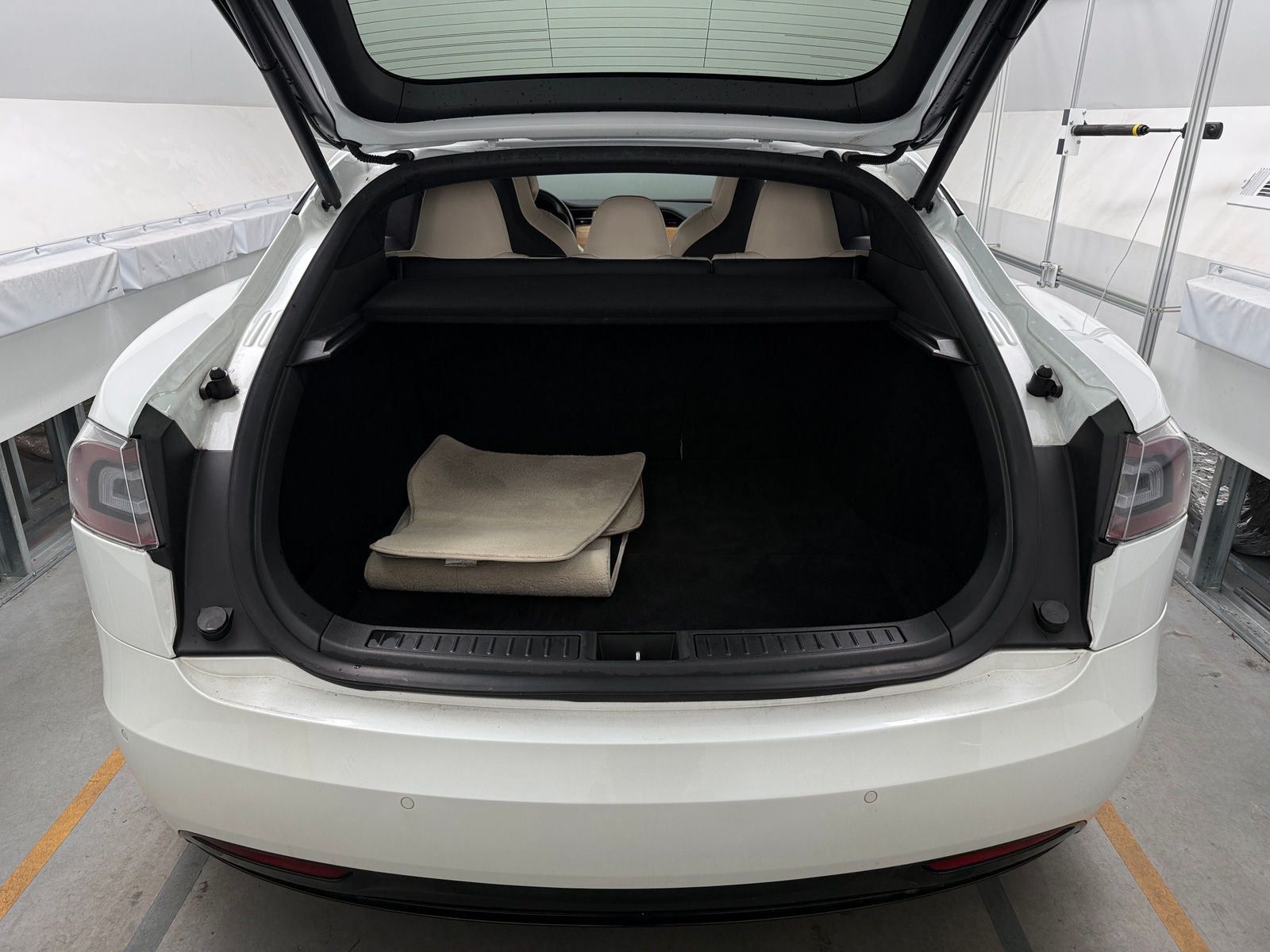 Thumbnail: 2020 Tesla Model S - 6