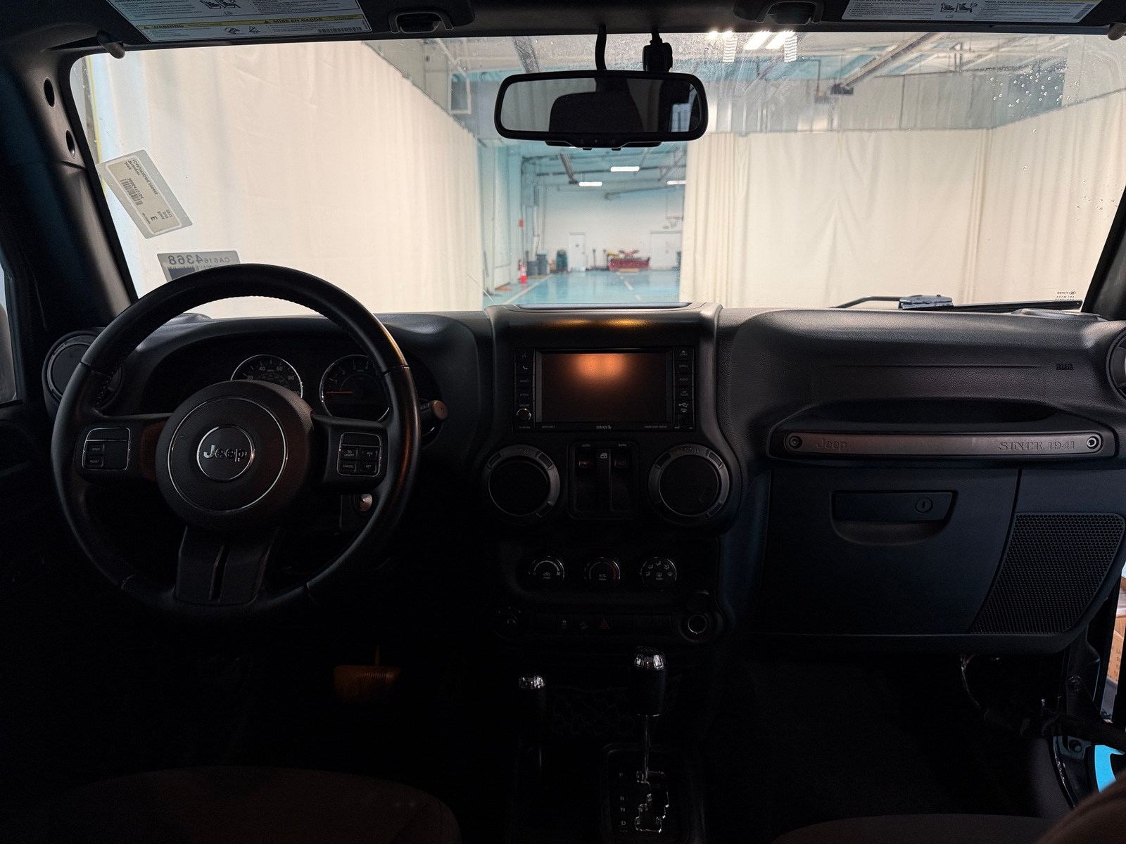 Thumbnail: 2017 Jeep Wrangler - 3