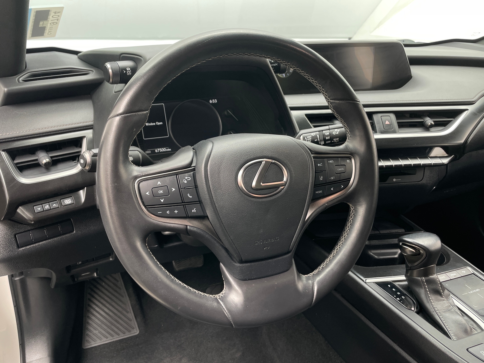 Thumbnail: 2019 Lexus UX - 4