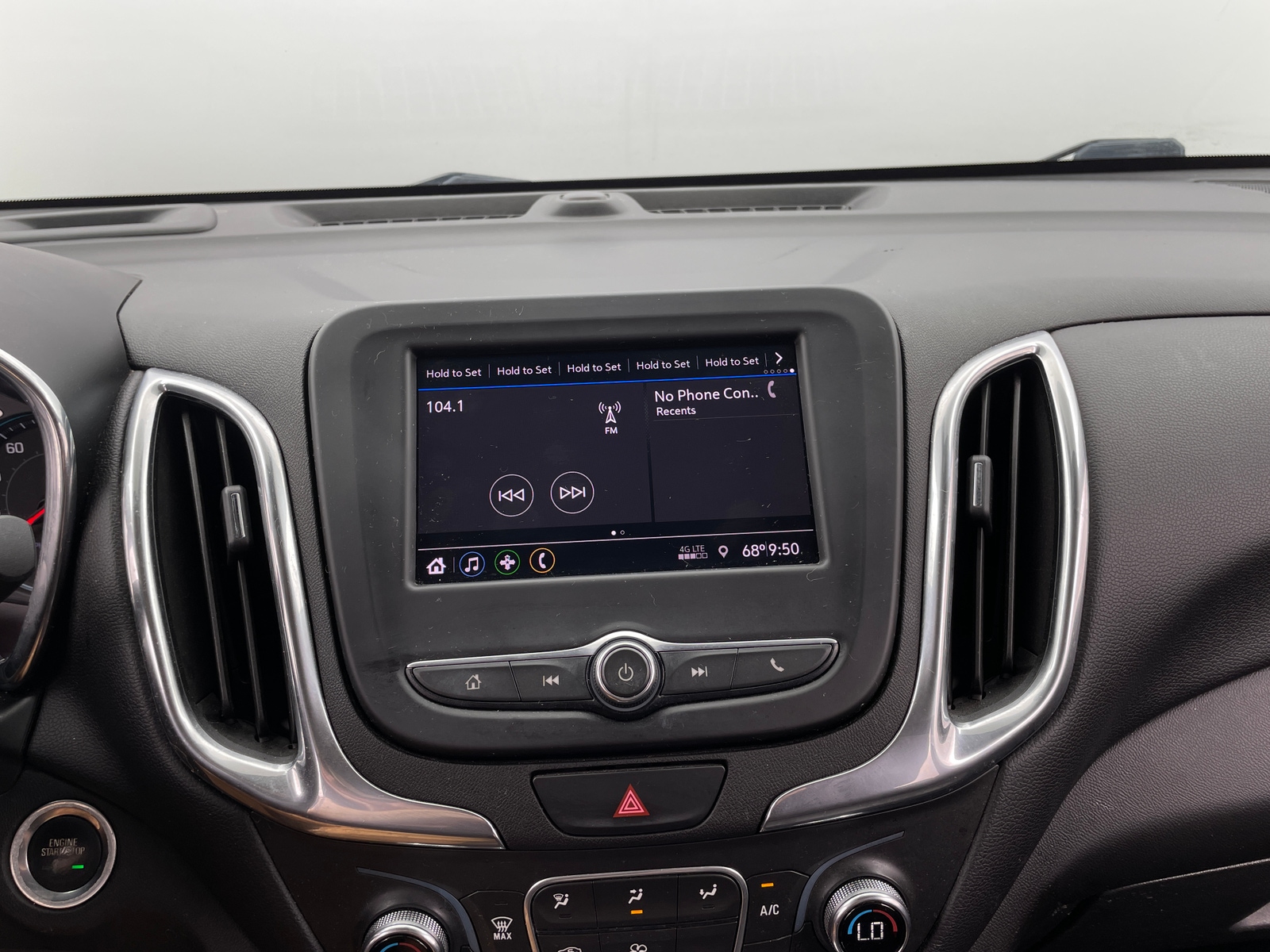 Thumbnail: 2020 Chevrolet Equinox - 4
