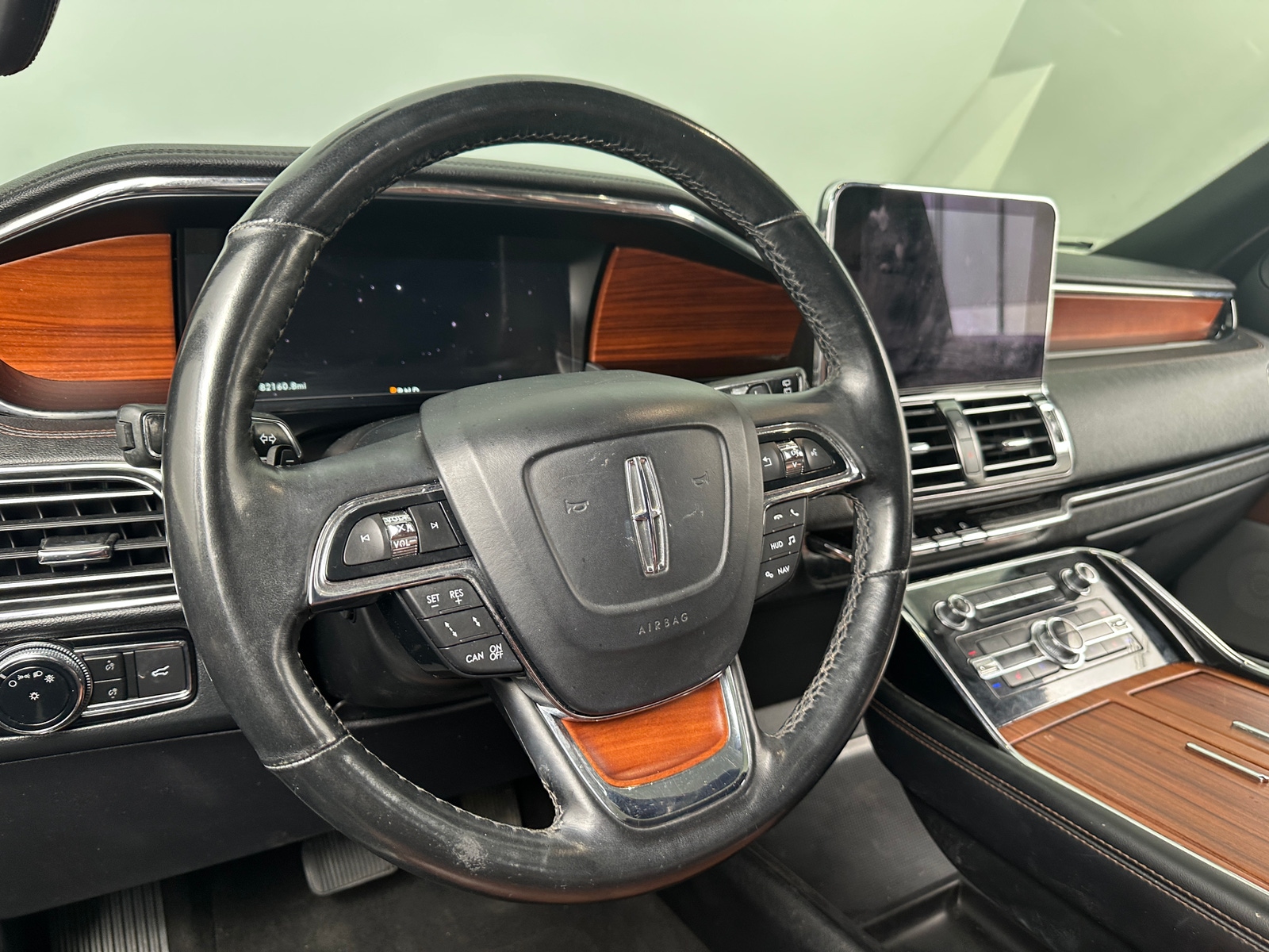 Thumbnail: 2020 Lincoln Navigator - 4