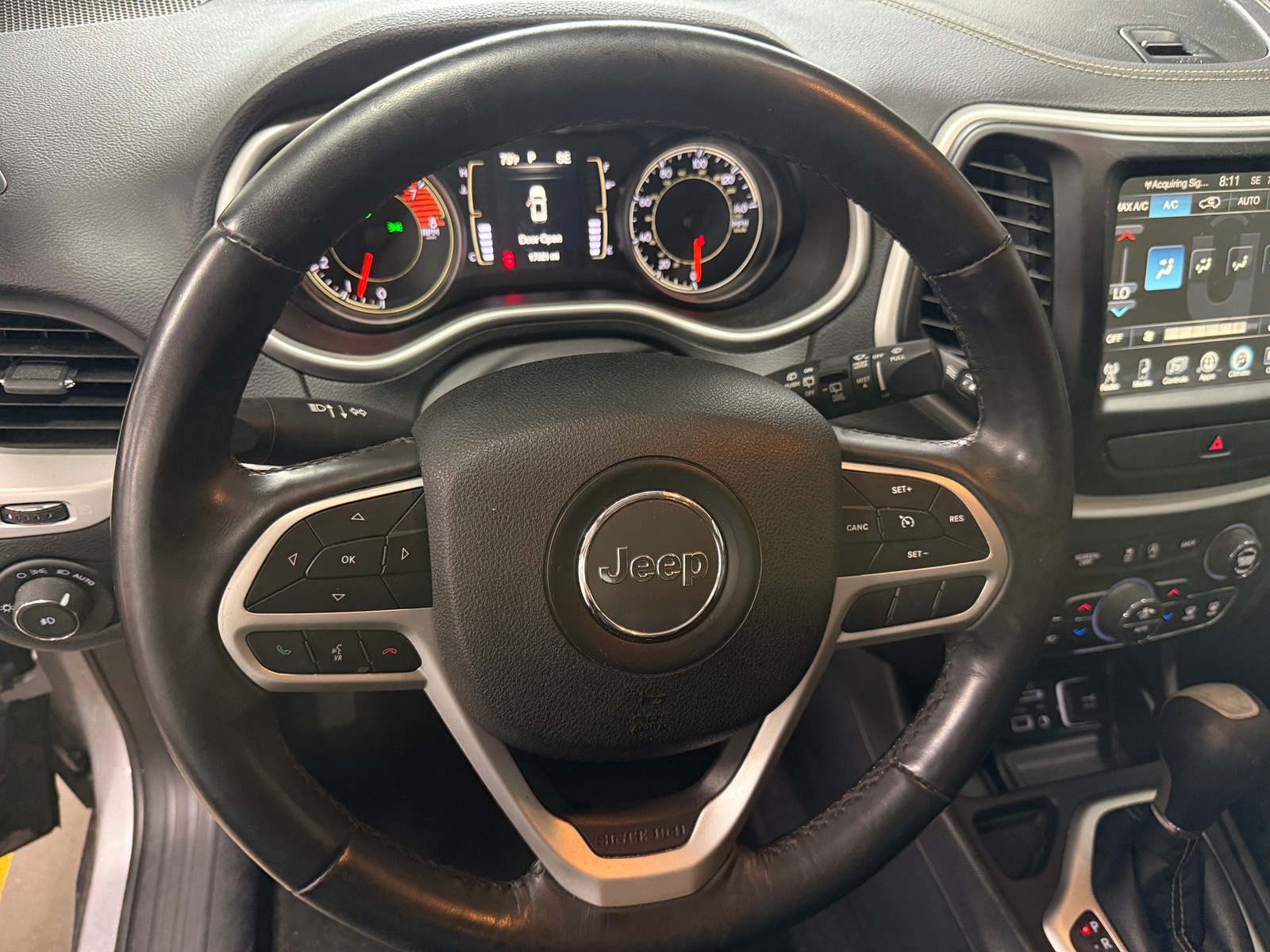 Thumbnail: 2018 Jeep Cherokee - 5