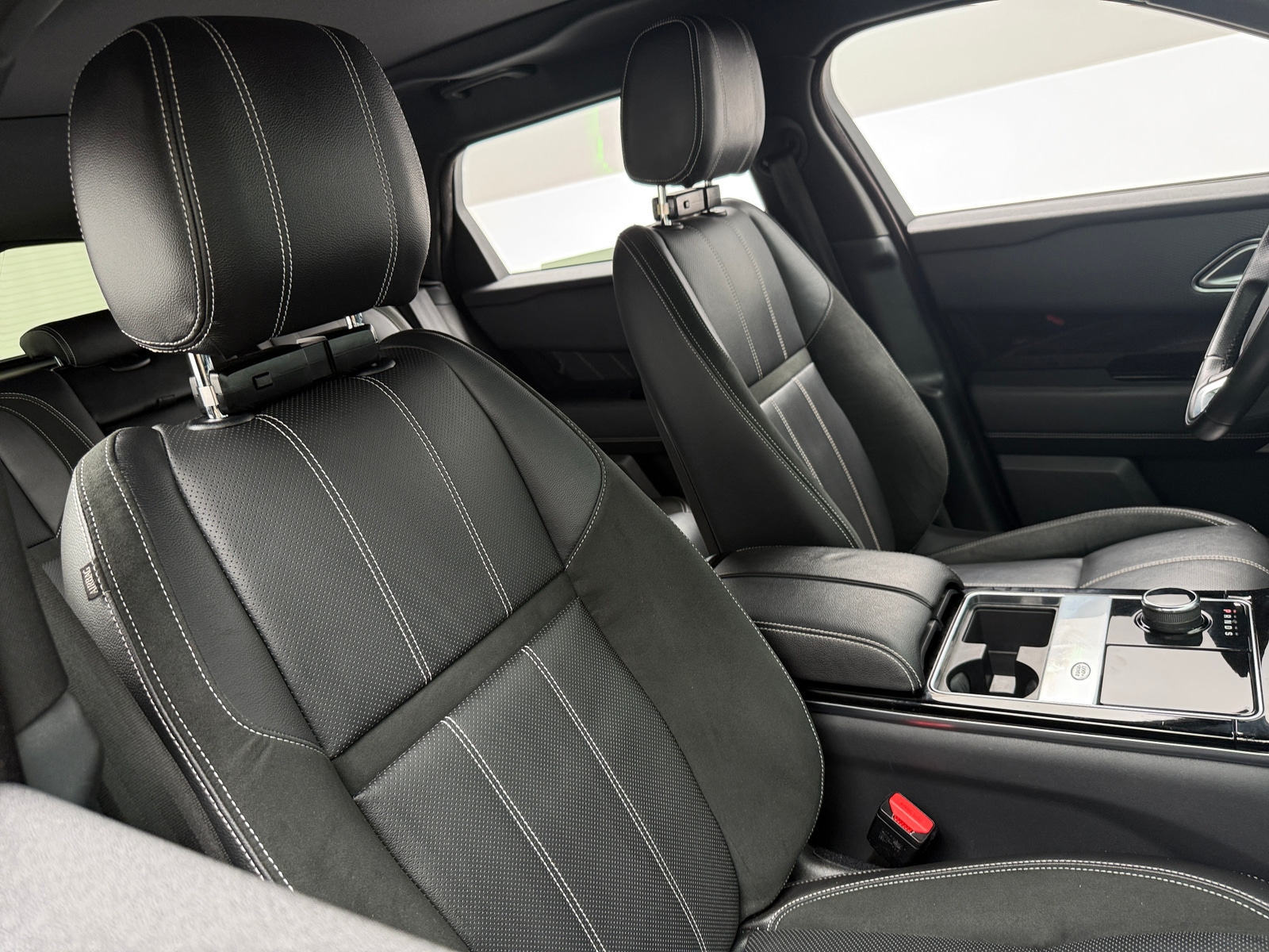 Thumbnail: 2019 Land Rover Range Rover Velar - 2