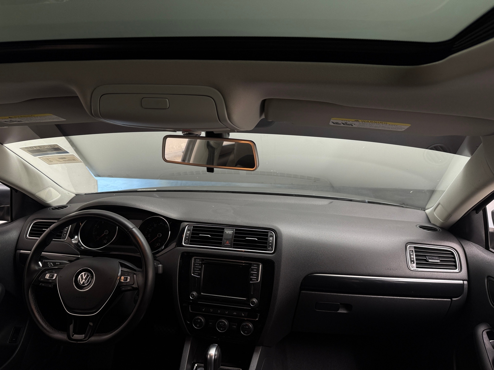 Thumbnail: 2017 Volkswagen Jetta - 2