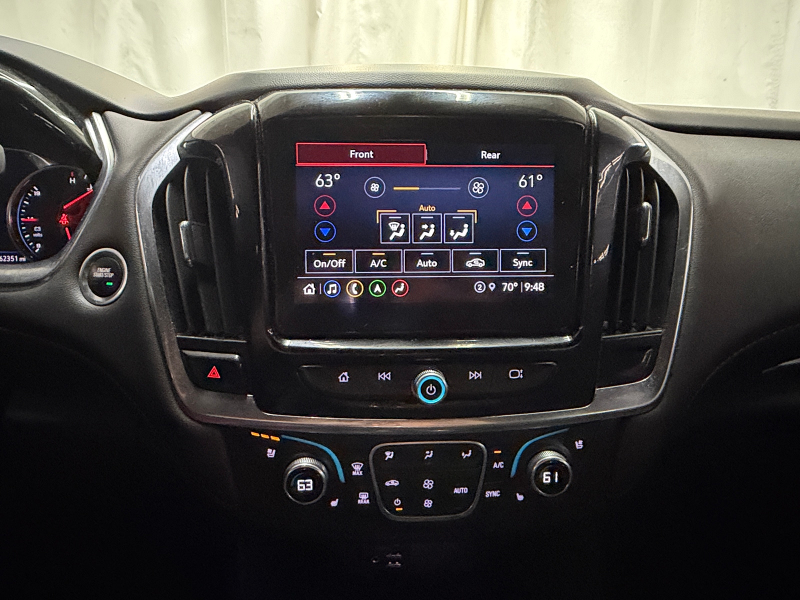 Thumbnail: 2023 Chevrolet Traverse - 3