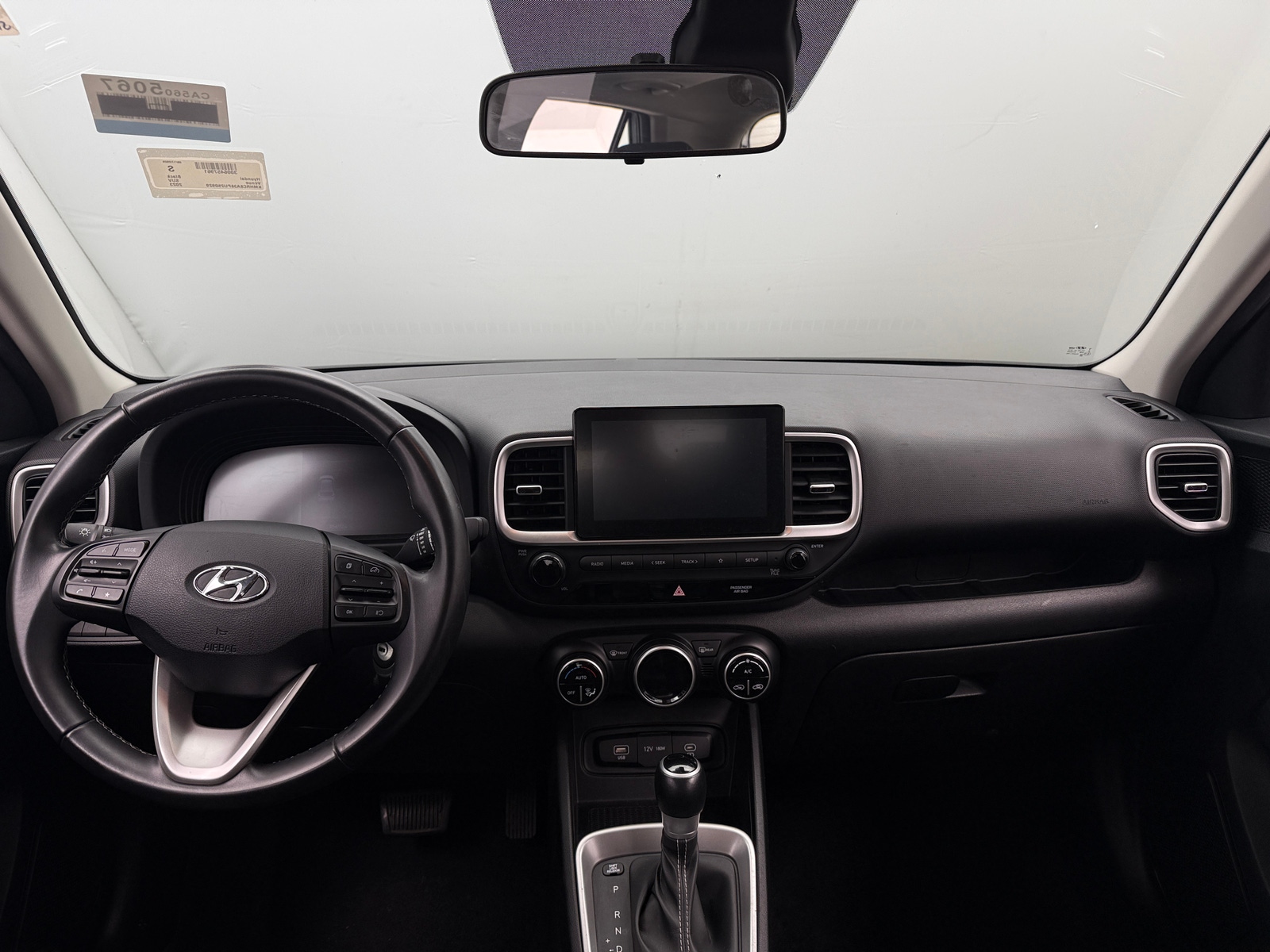 Thumbnail: 2023 Hyundai Venue - 3