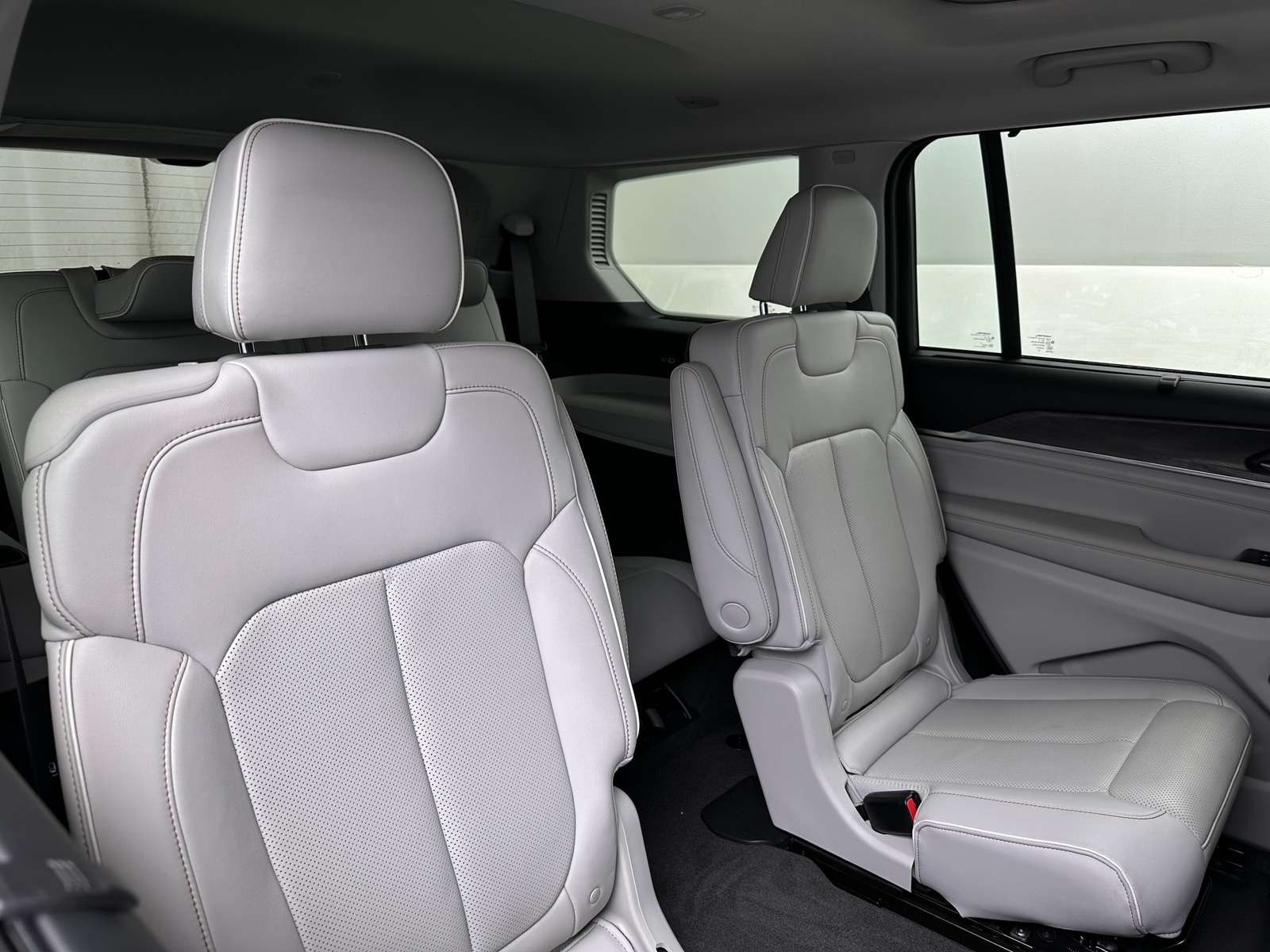Thumbnail: 2021 Jeep Grand Cherokee L - 5