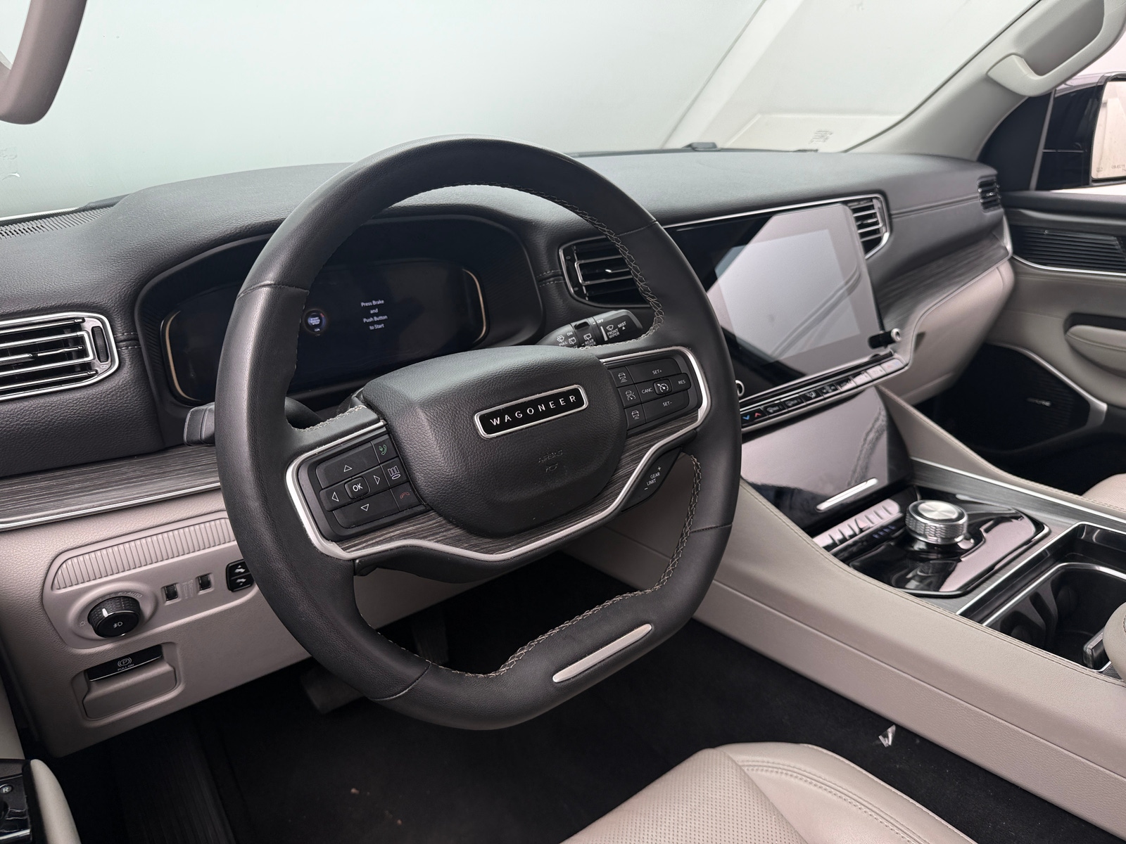 Thumbnail: 2024 Jeep Wagoneer - 4