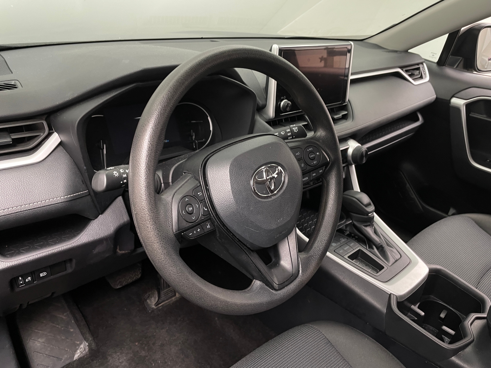 Thumbnail: 2025 Toyota RAV4 - 5