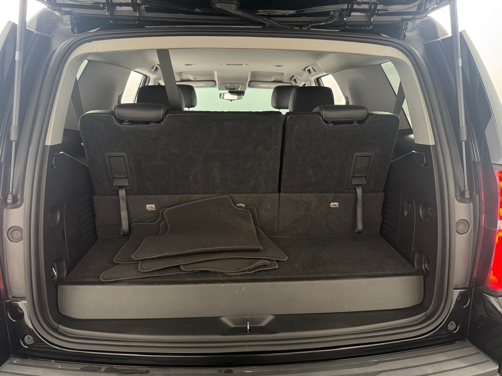 Thumbnail: 2019 Chevrolet Tahoe - 7