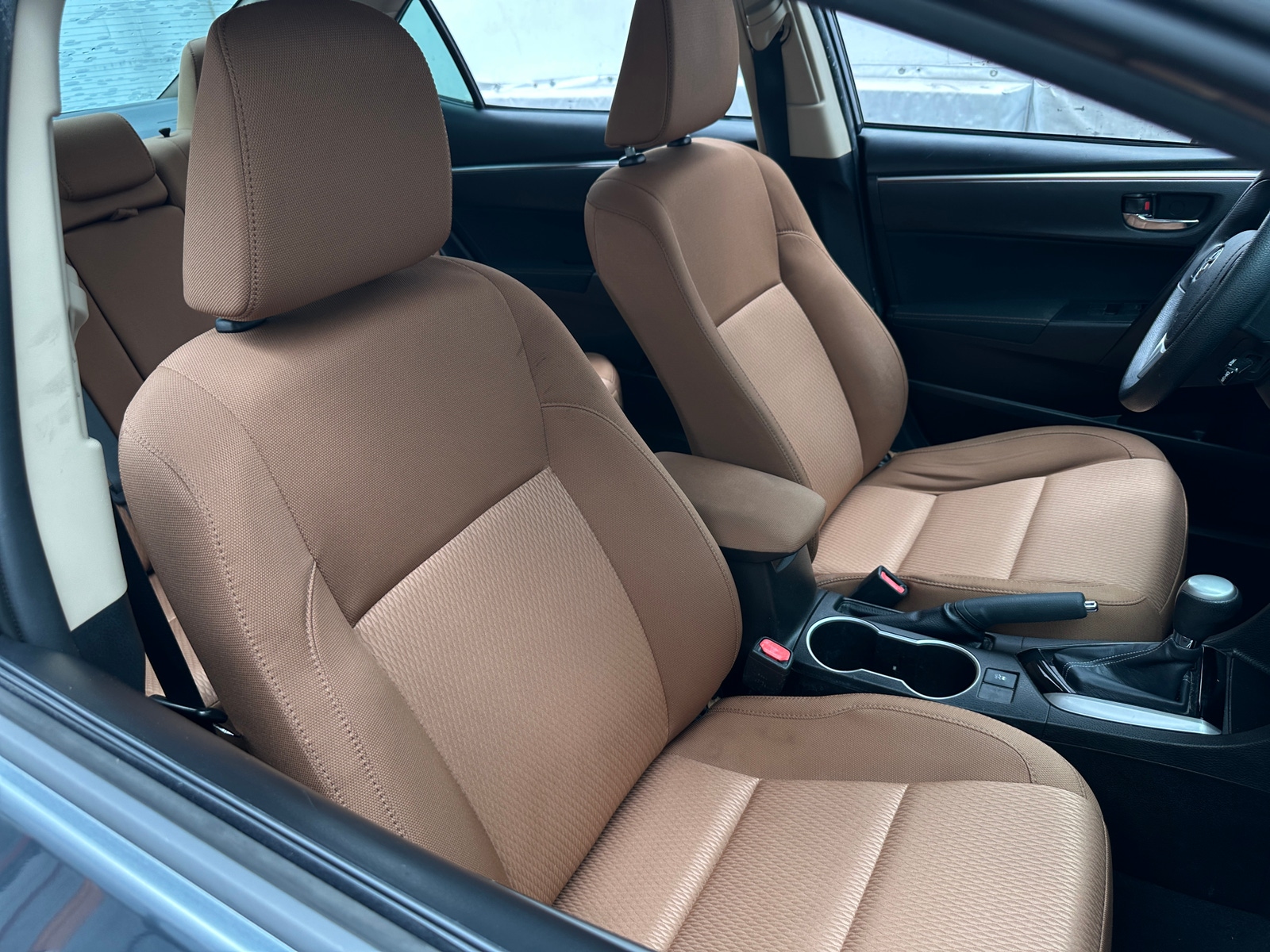 Thumbnail: 2015 Toyota Corolla - 2