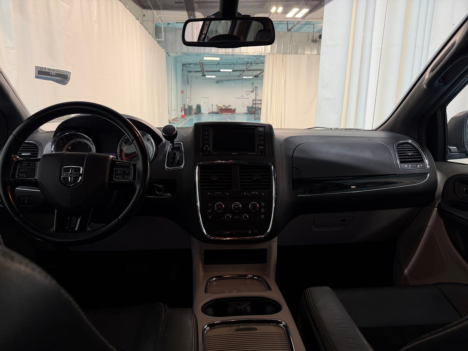 Thumbnail: 2019 Dodge Grand Caravan - 2