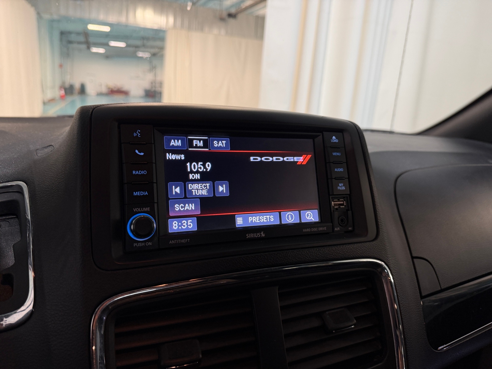 Thumbnail: 2019 Dodge Grand Caravan - 3