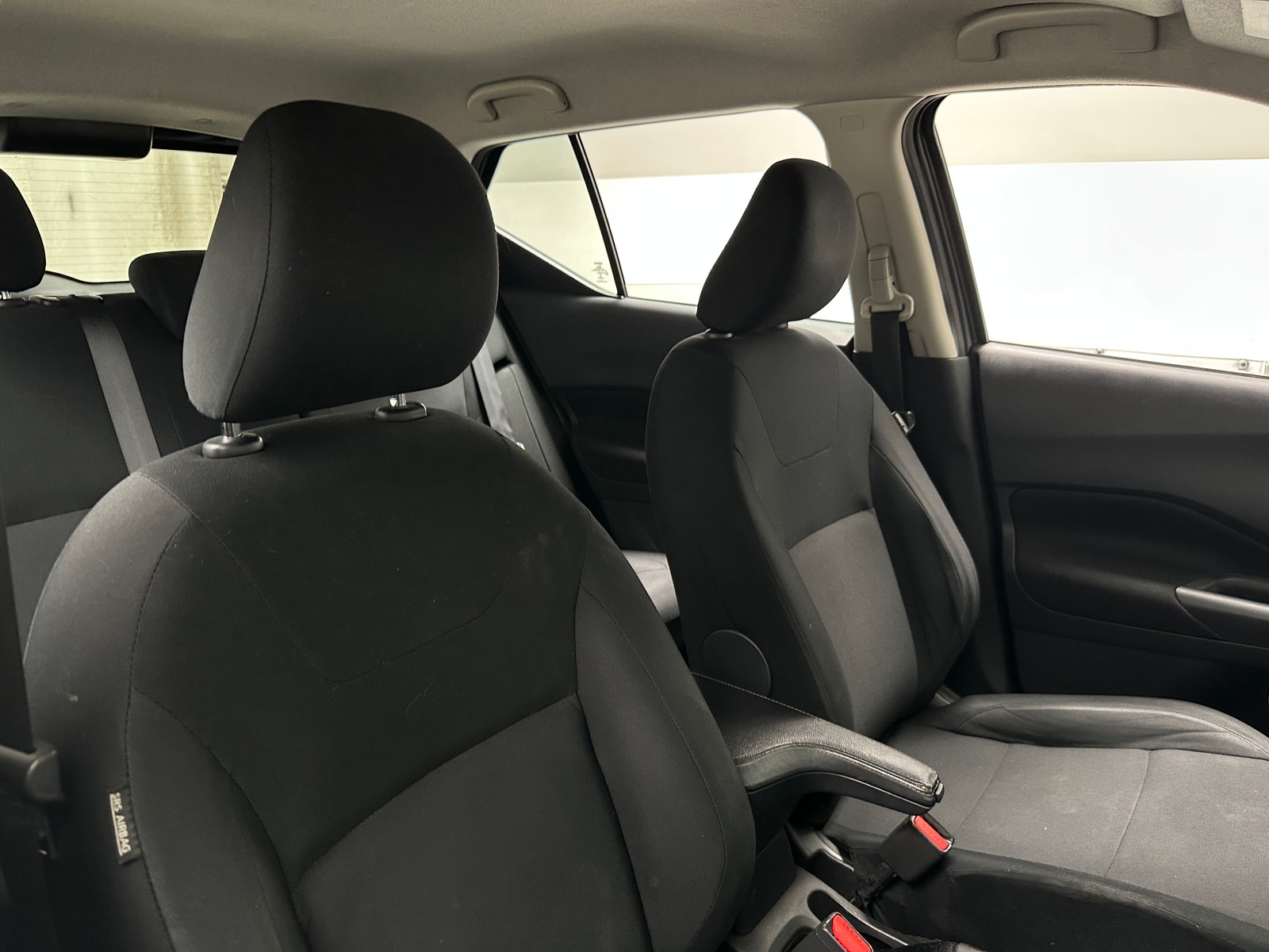 Thumbnail: 2023 Nissan Kicks - 2