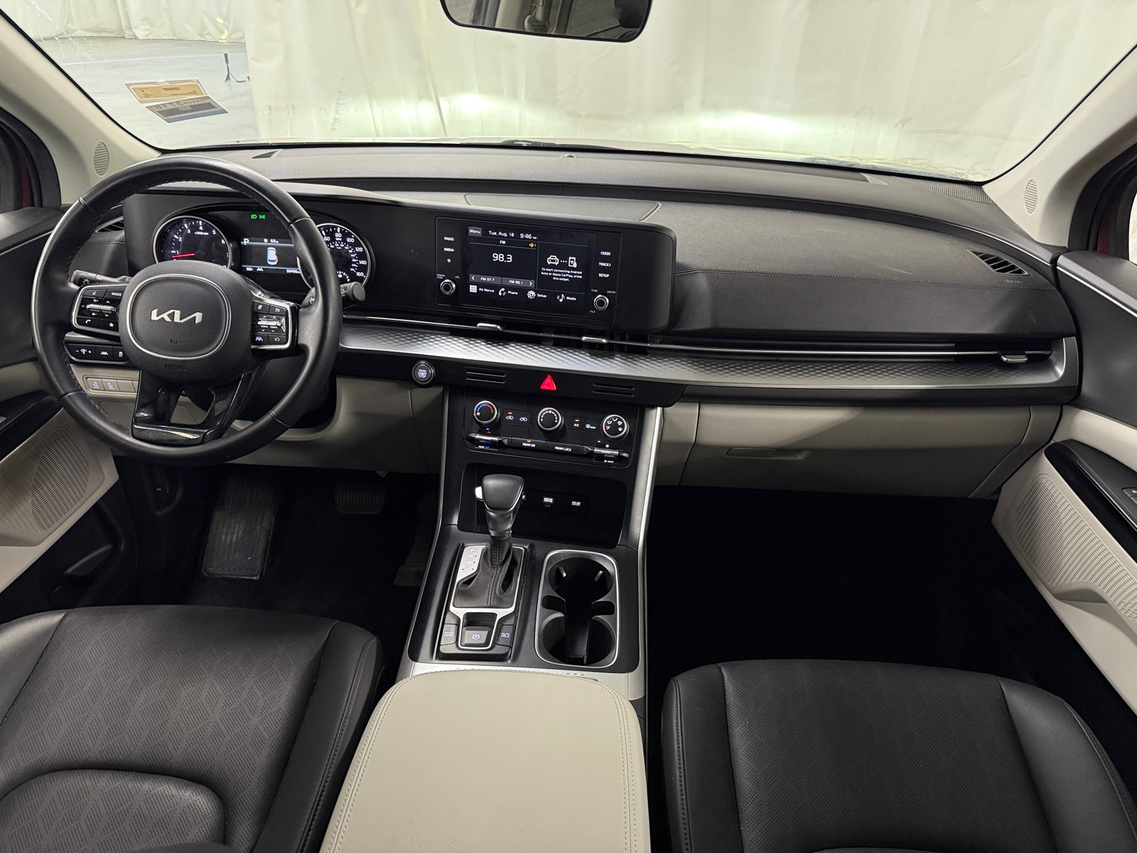 Thumbnail: 2023 Kia Carnival - 2