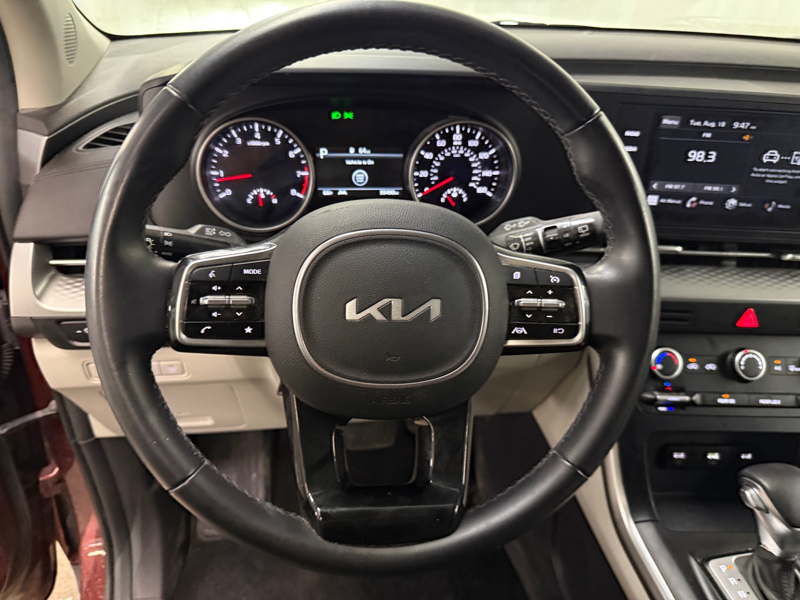 Thumbnail: 2023 Kia Carnival - 4