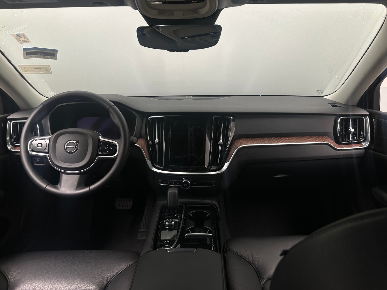Thumbnail: 2023 Volvo S60 - 2