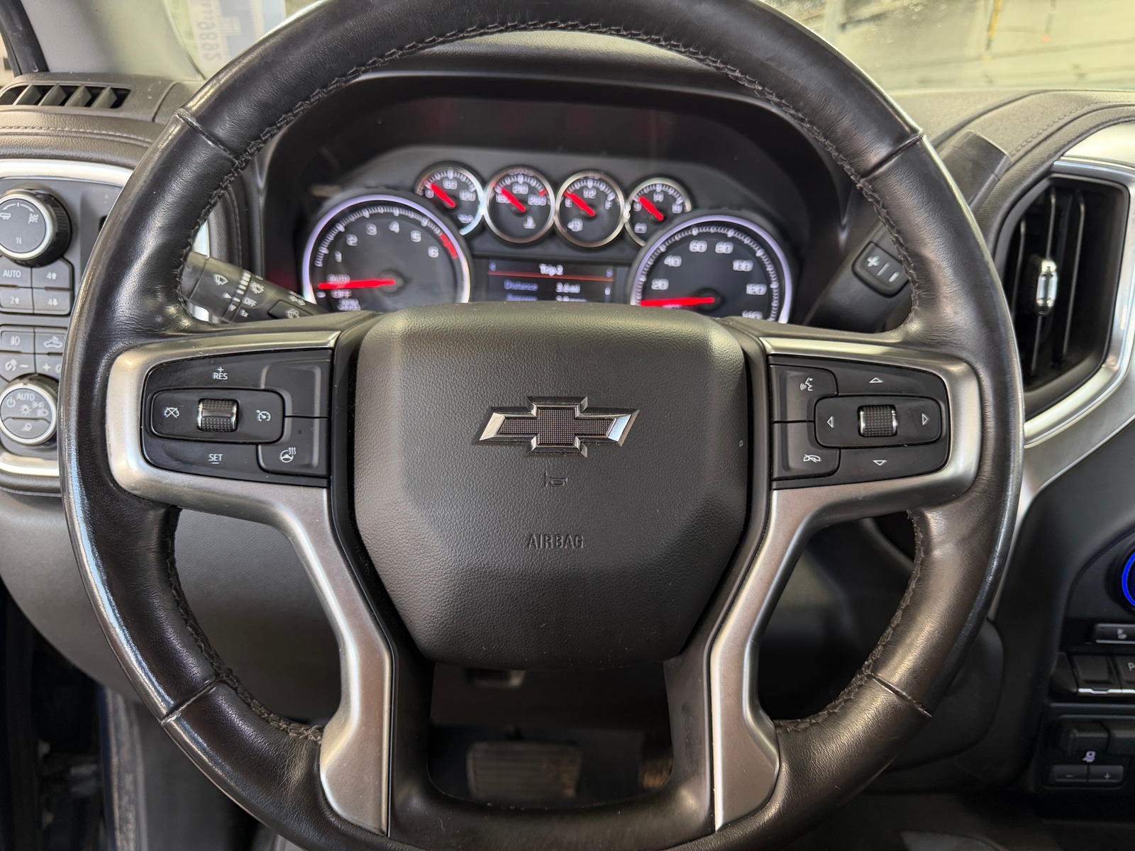 Thumbnail: 2019 Chevrolet Silverado 1500 - 5