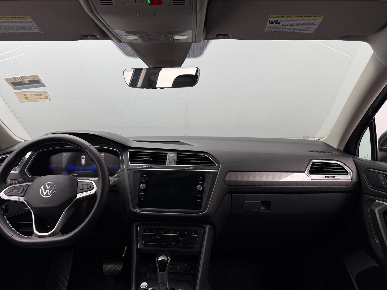 Thumbnail: 2023 Volkswagen Tiguan - 2