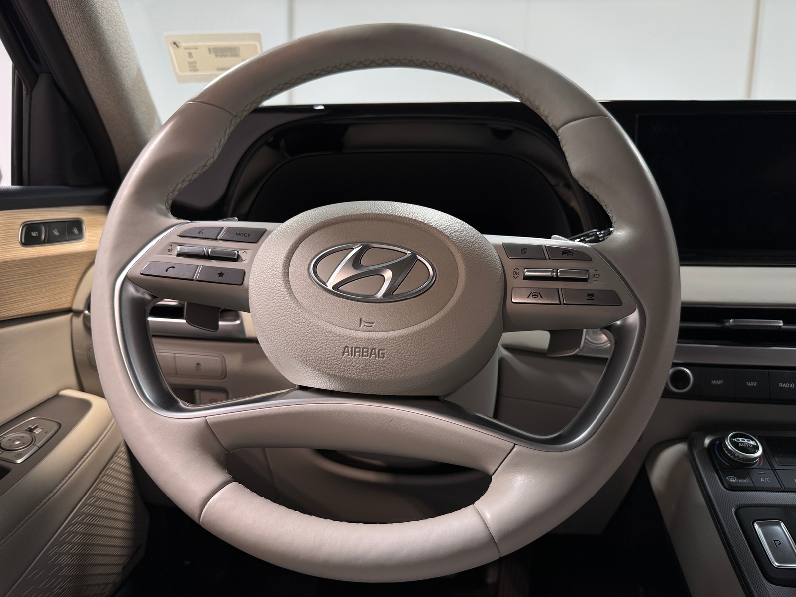 Thumbnail: 2023 Hyundai Palisade - 4